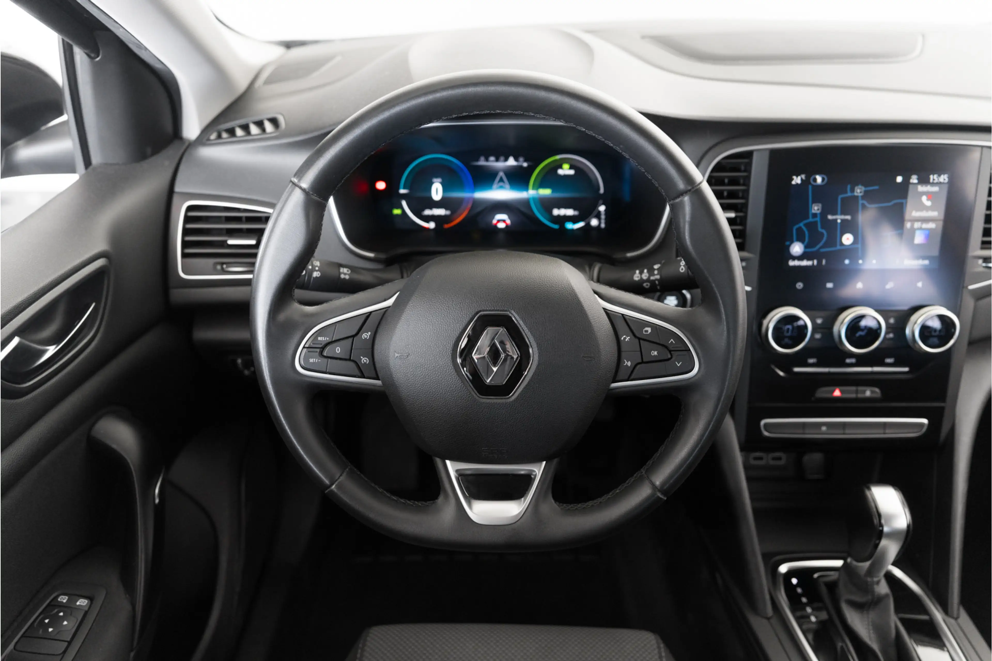 Renault Megane E-Tech Estate 1.6 Plug-In Hybrid 160 Equilibre — photo 4