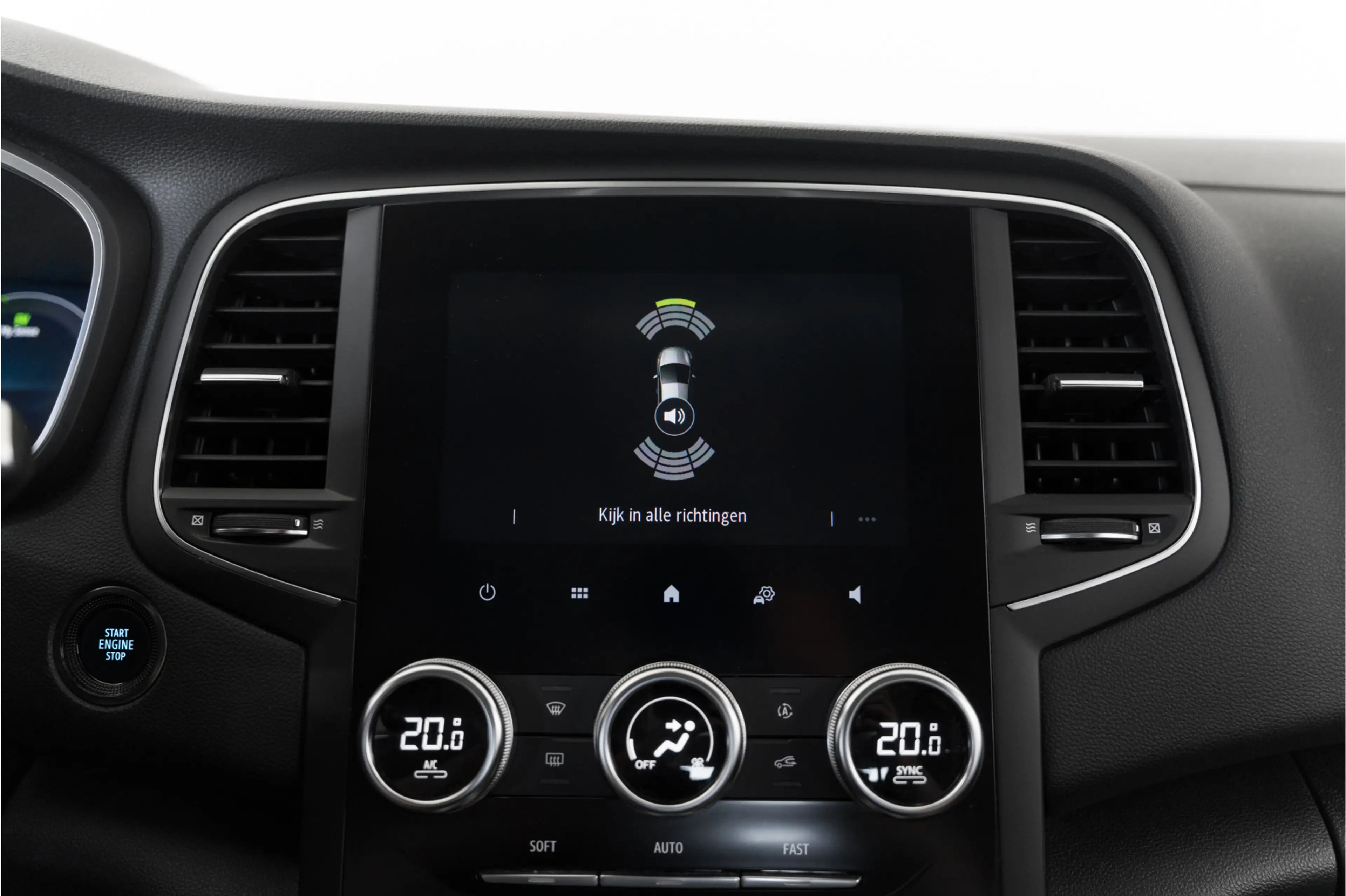 Renault Megane E-Tech Estate 1.6 Plug-In Hybrid 160 Equilibre — photo 17