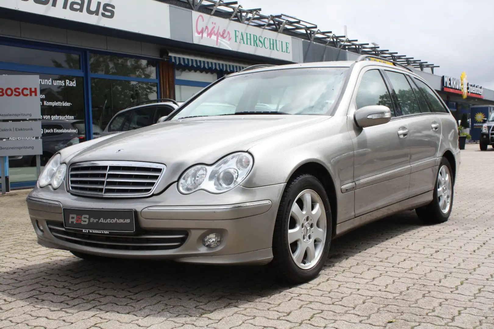Mercedes-Benz C 270 C -Klasse T-Modell C 270 T CDI Srebrny - 1