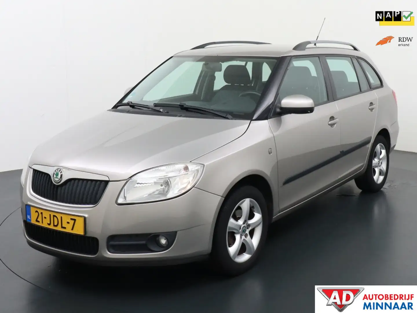 Skoda Fabia Combi 1.6-16V Ambition Bns | Trekhaak | Cruise con Beige - 1