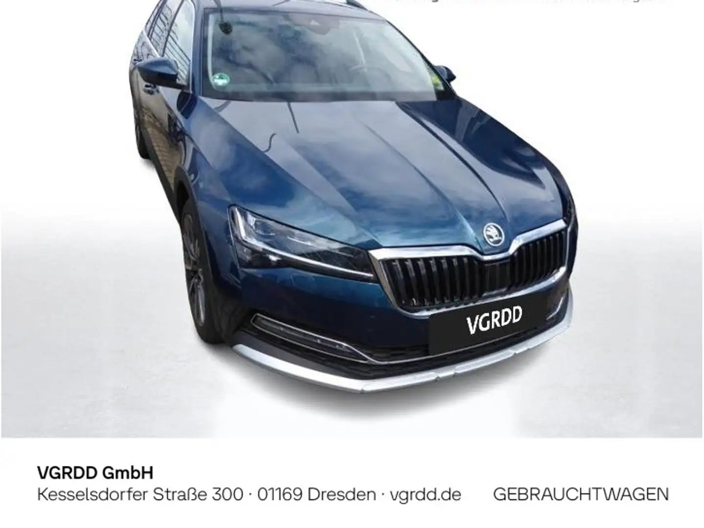 Skoda Superb Škoda Superb Combi Scout Blau - 1