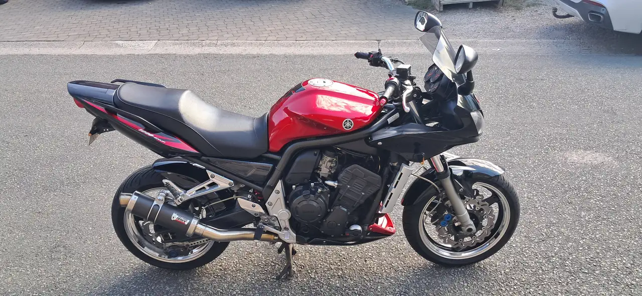 Yamaha FZS 1000