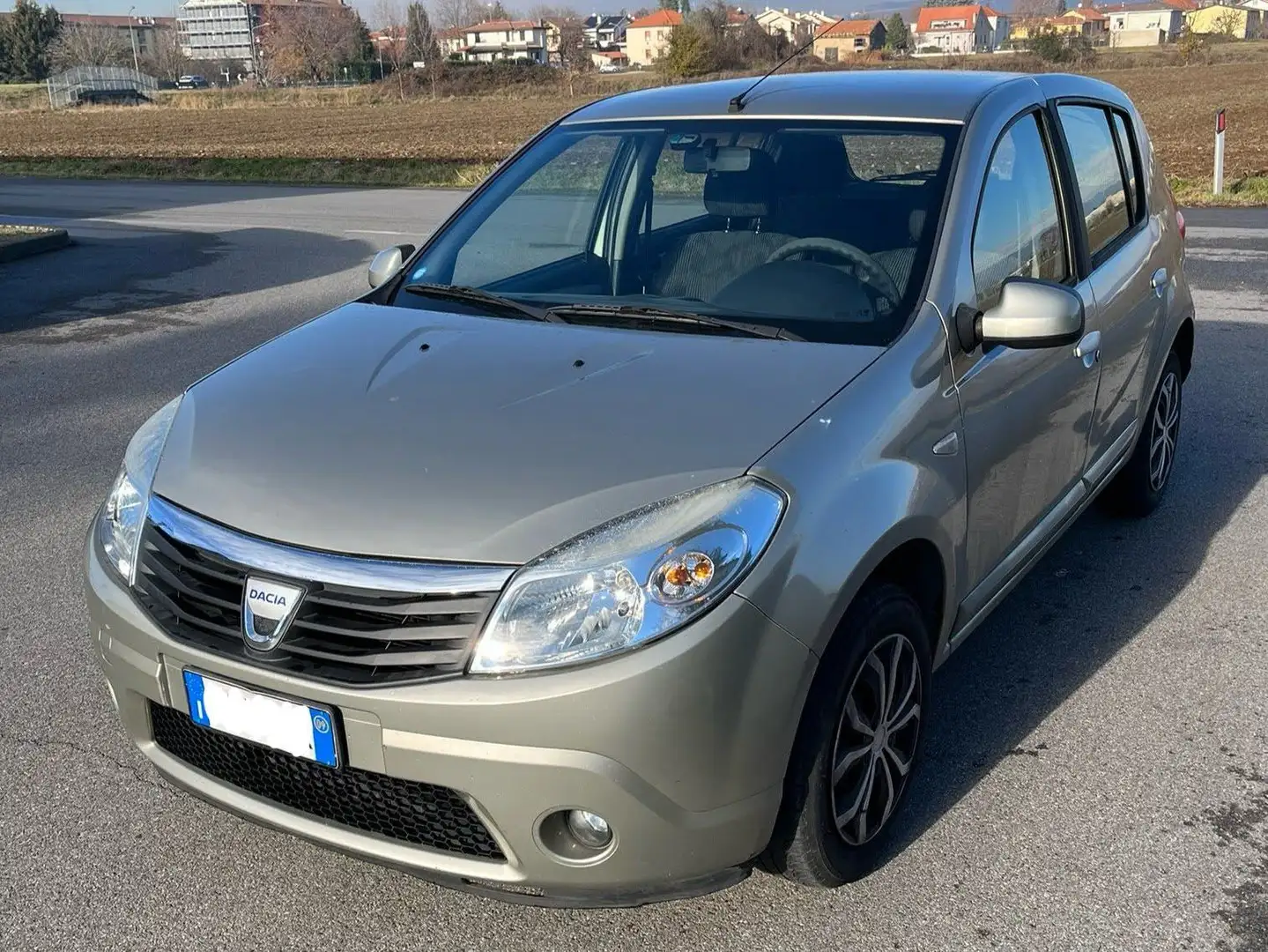 Dacia Sandero Sandero I 2008 1.2 16v Laureate Oro - 2