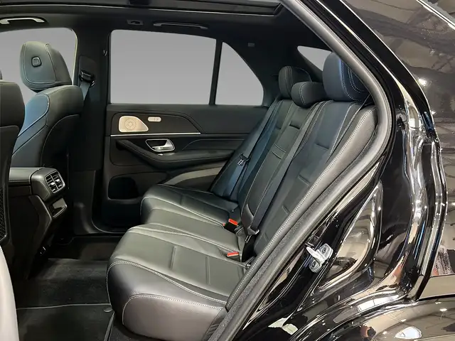 Mercedes-Benz 450 view 9