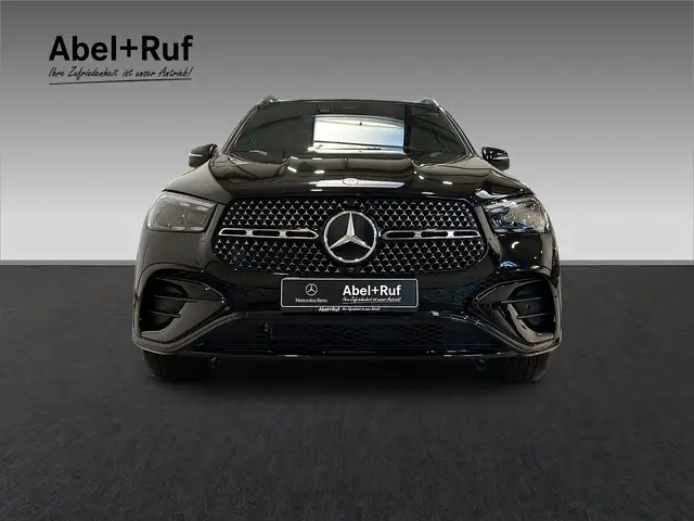 Mercedes-Benz 450 view 2