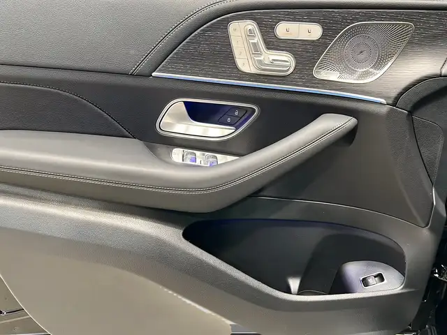 Mercedes-Benz 450 view 13