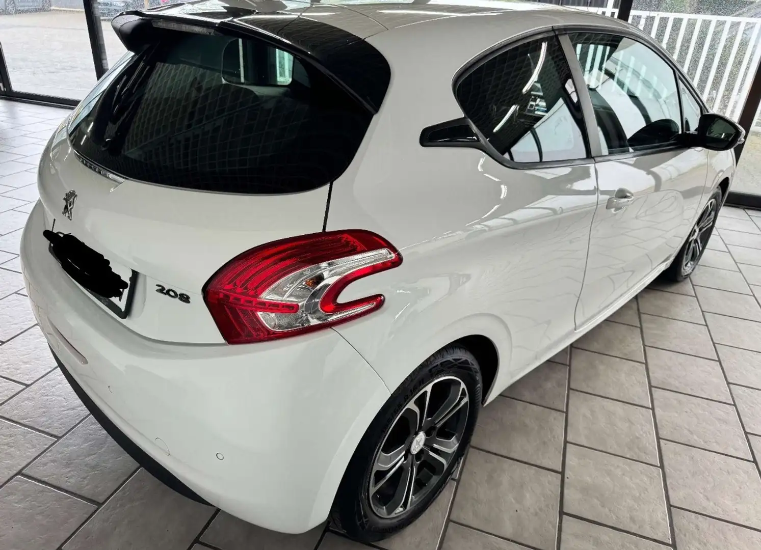 Peugeot 208 Peugeot 208 1.4 e-HDI Active - 1