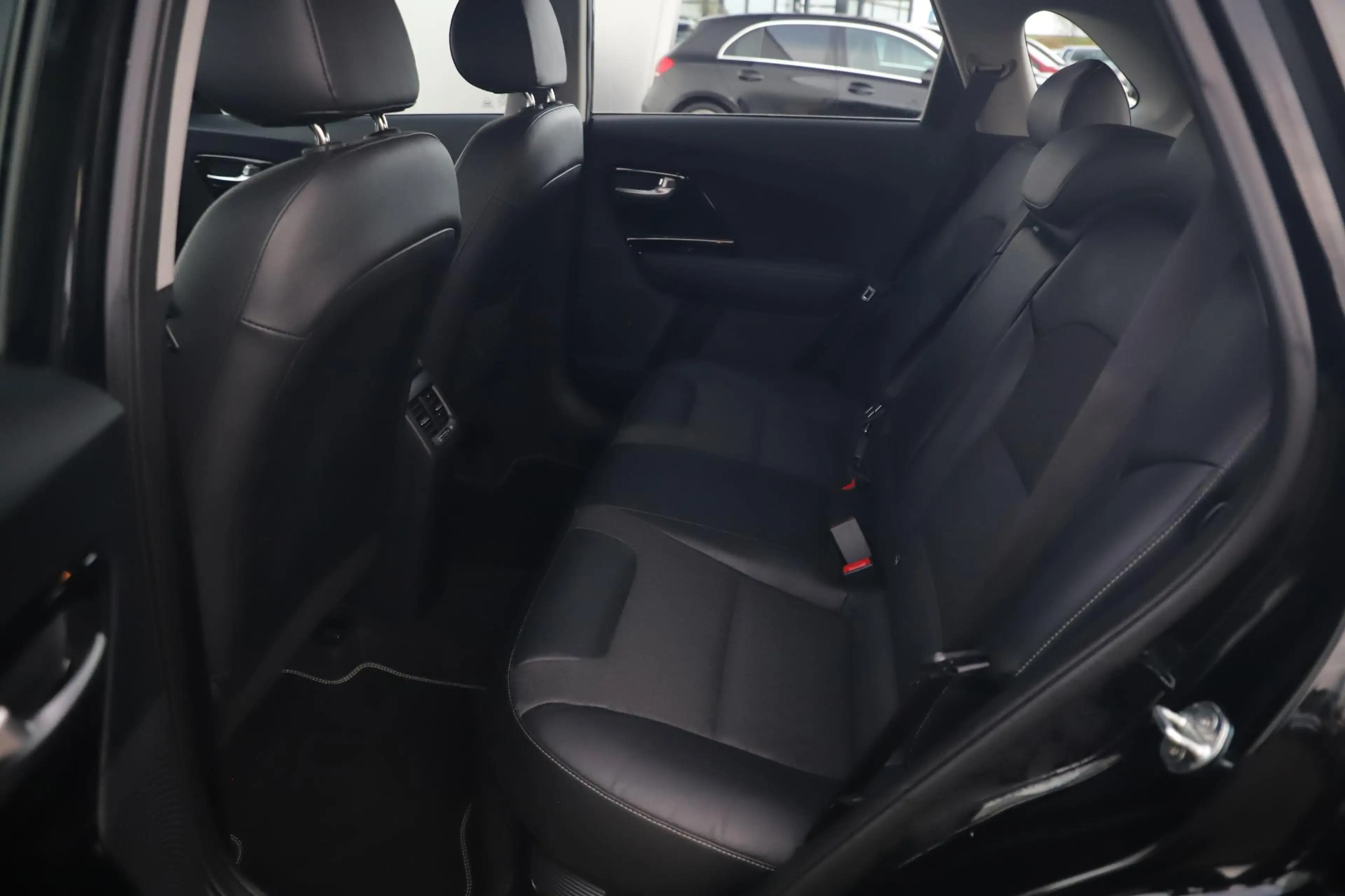 Kia Niro 1.6 GDi Hybrid DynamicLine 140PK Automaat Half Led — photo 9