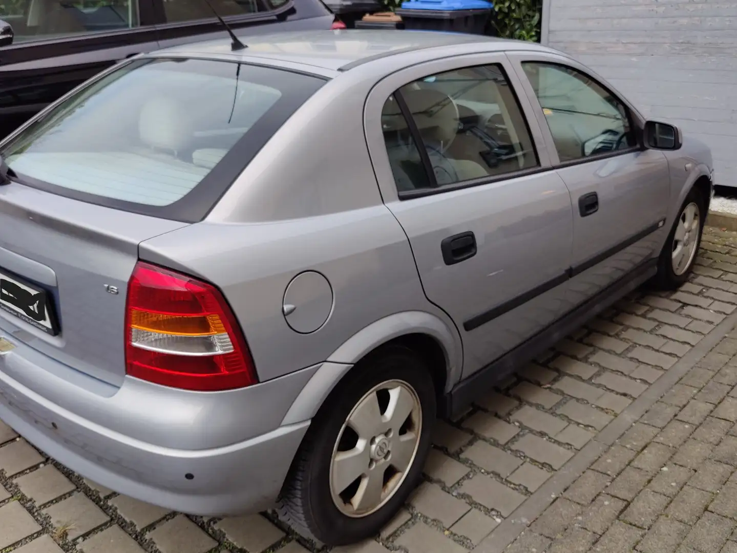 Opel Astra Astra 1.6 Silber - 2