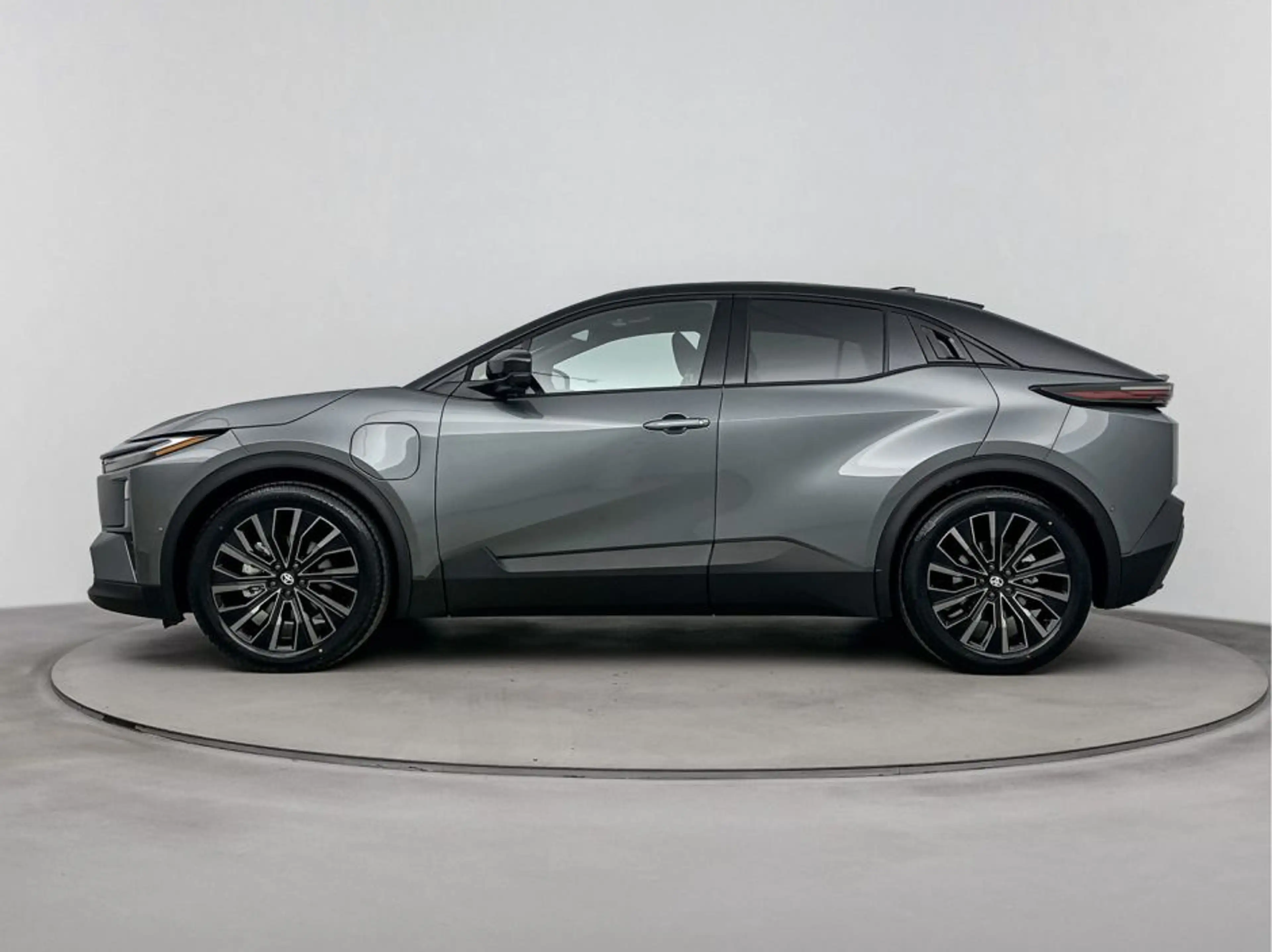 Toyota C-HR+ Executive AWD 77 kWh | Executive Plus Pack — photo 4