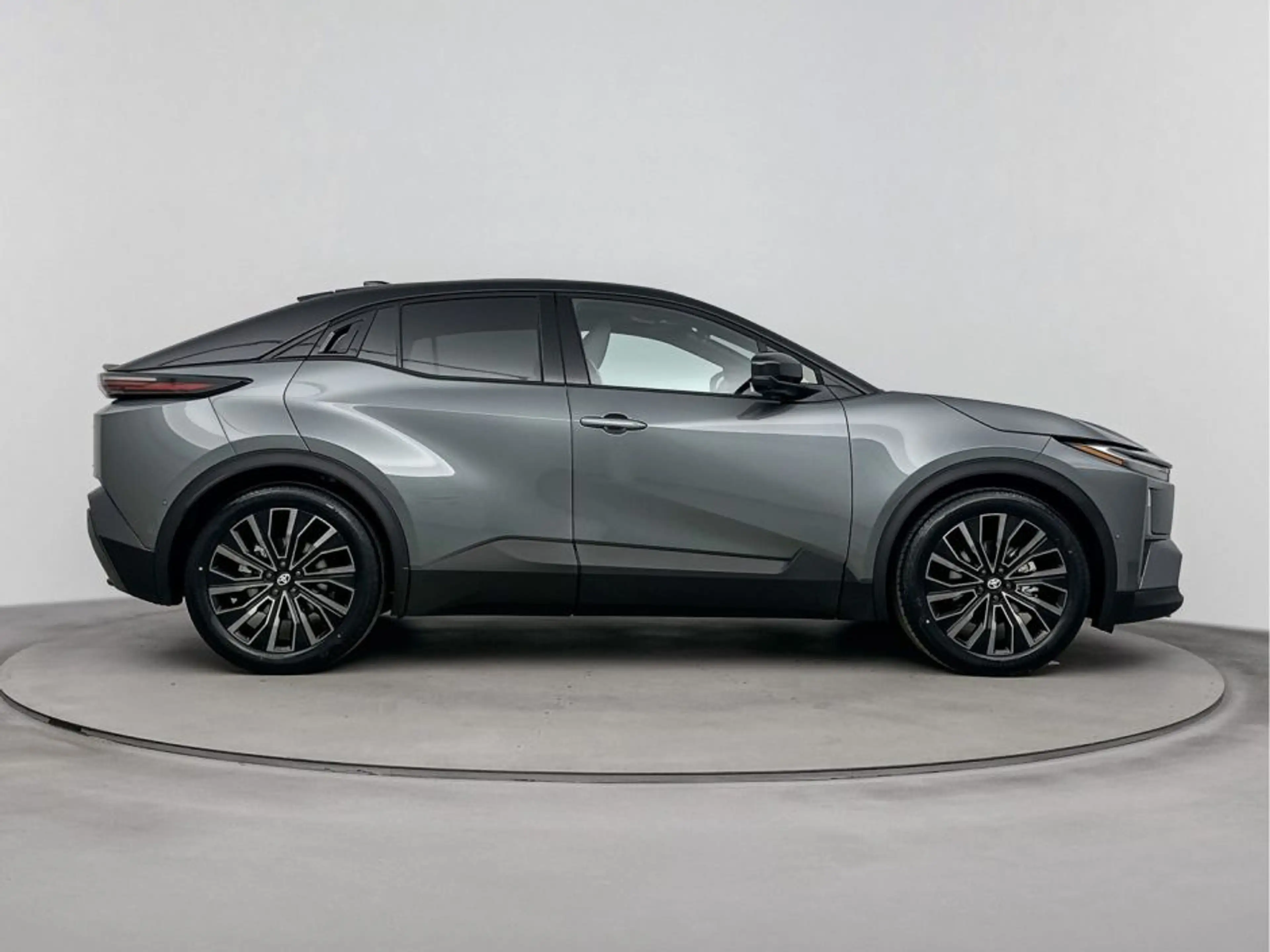 Toyota C-HR+ Executive AWD 77 kWh | Executive Plus Pack — photo 13