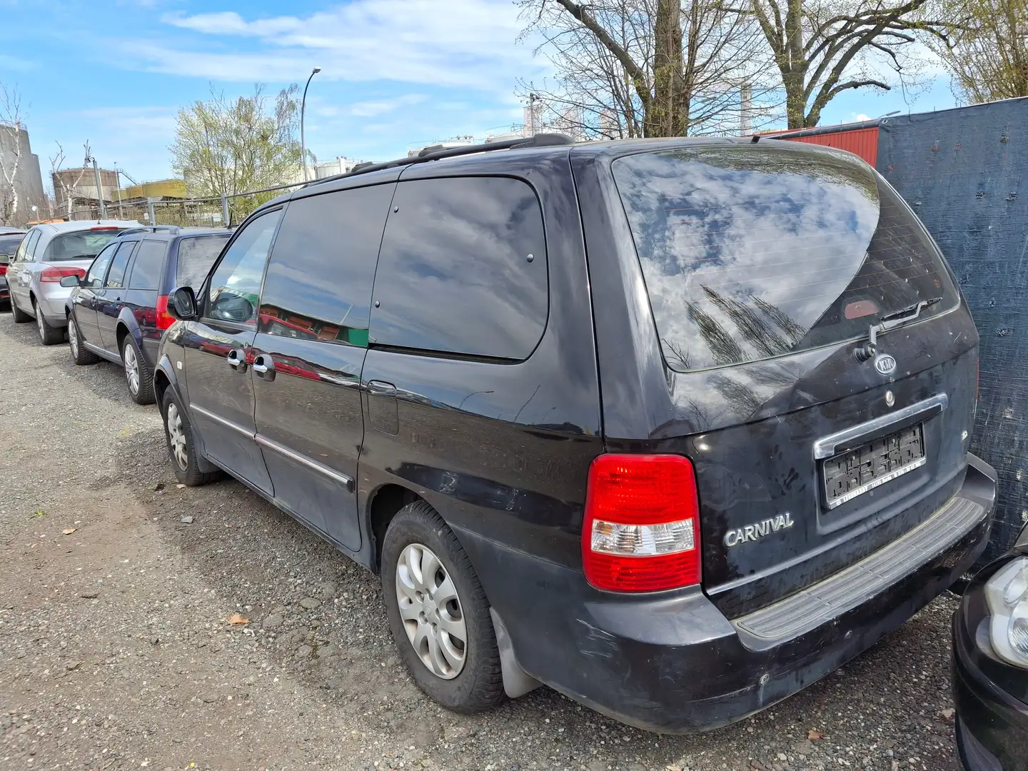 Kia Carnival 2.9 CRDi EX Schwarz - 2