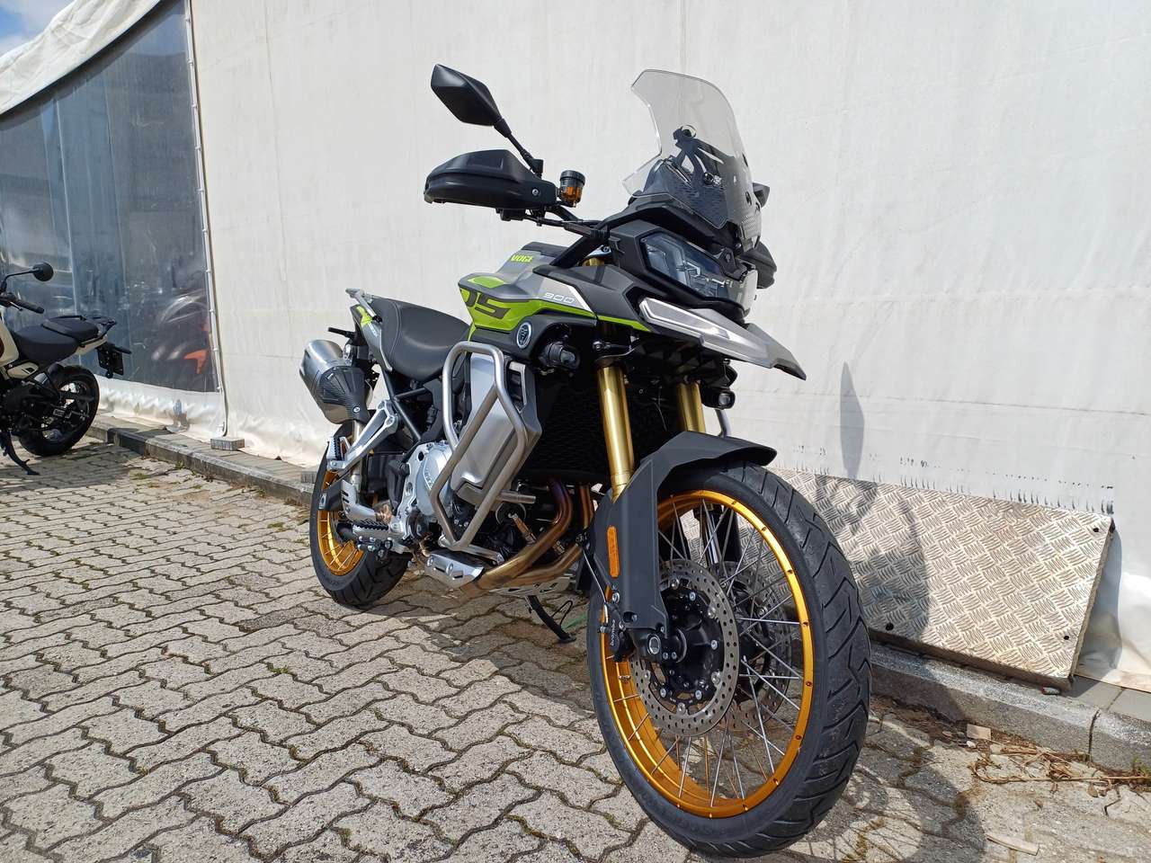 Voge Valico VOGE VALICO 900 DSX LIME YELLOW