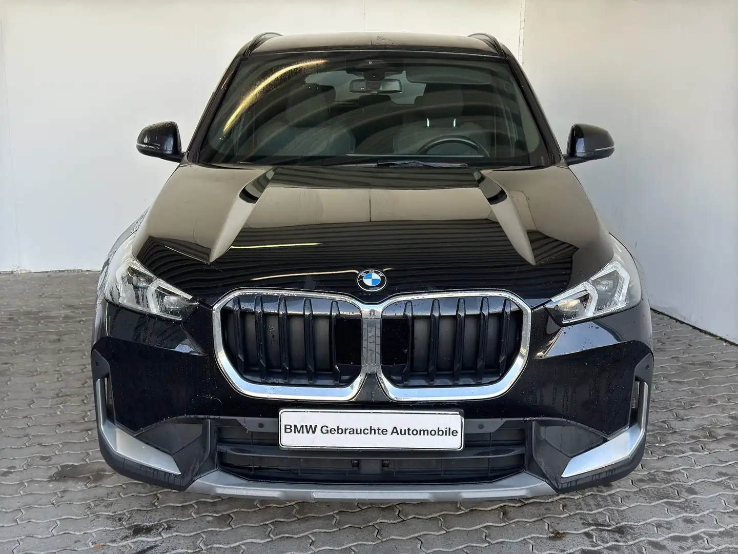BMW X1 sDrive18dA NaviProf.LED.ParkAss.Sportsz.DAB. Zwart - 1