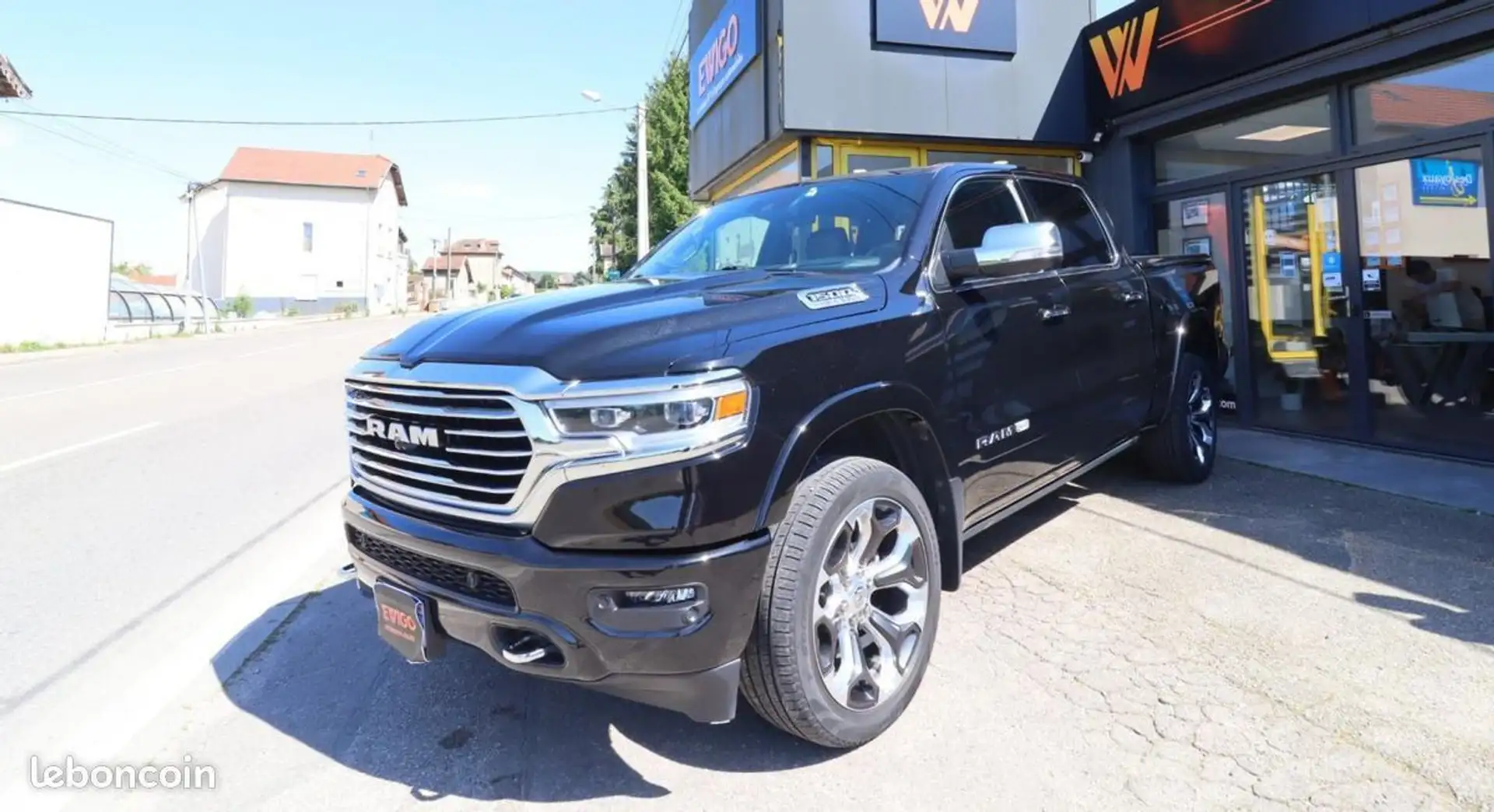 Dodge RAM 1500 CREW CAB 5.7 400 LONGHORN 4WD BVA TVA RECUPER Noir - 1