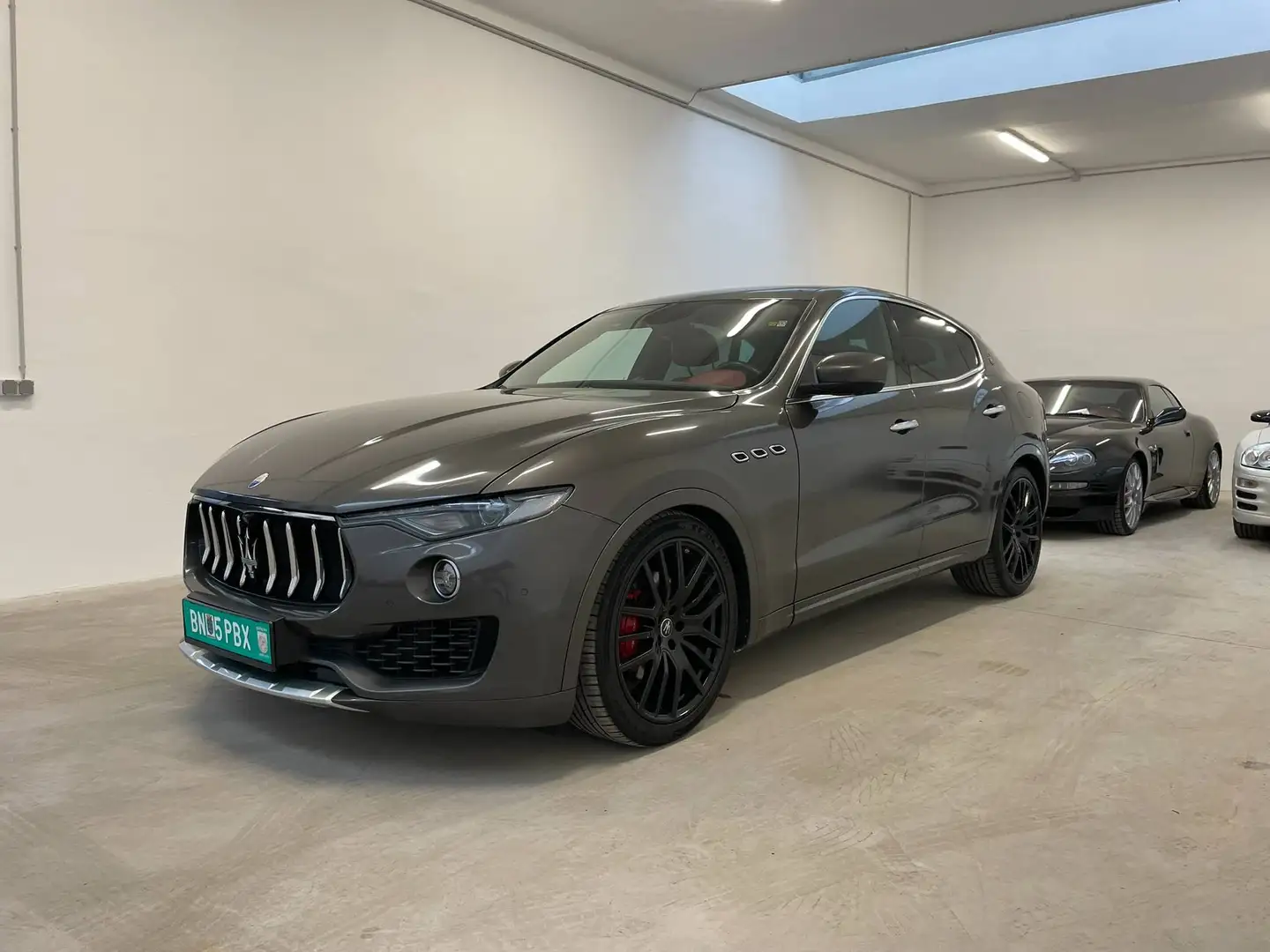 Maserati Levante Levante Q4 - GranSport Grau - 1