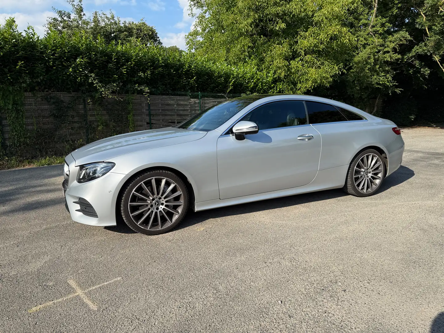 Mercedes-Benz E 200 Coupe E 200 (EU6d-TEMP) Silver - 1