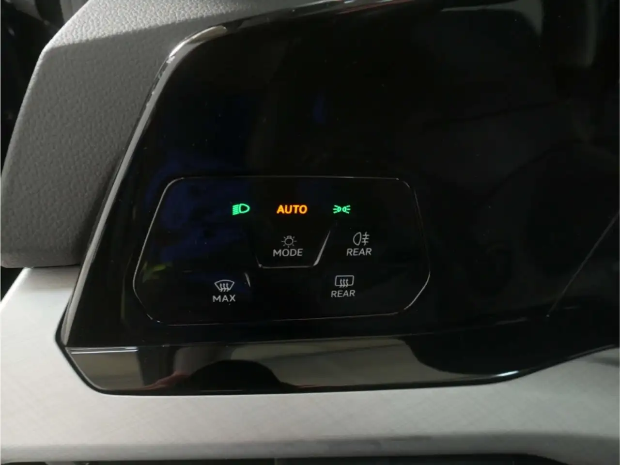 Volkswagen Golf 2.0 TDI Life DSG LED/NAV/ACC/RFK/PDC/DC/SH, миниатюра 22