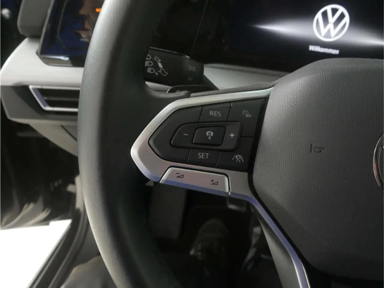 Volkswagen Golf 2.0 TDI Life DSG LED/NAV/ACC/RFK/PDC/DC/SH, миниатюра 18