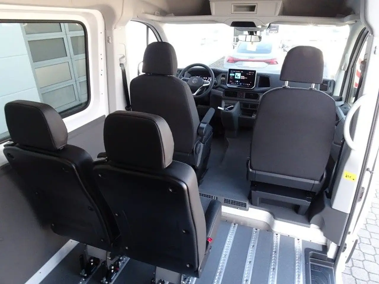 Volkswagen Crafter 2026 — фото 11