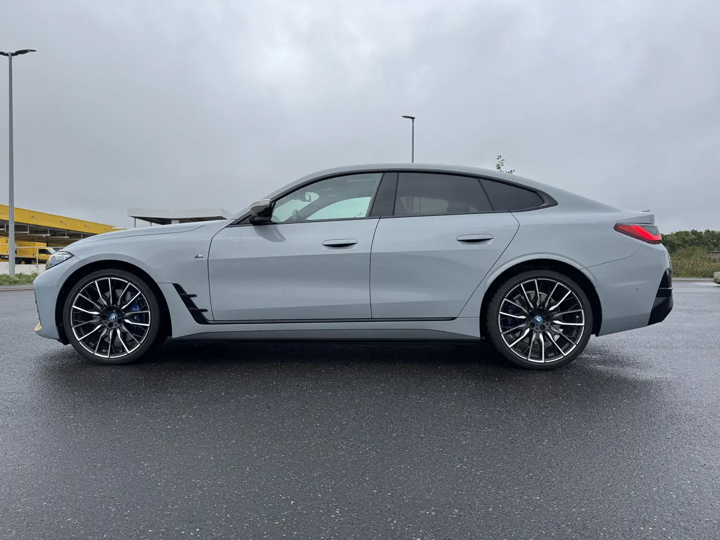 BMW i4 i4 M50 Gran Coupe Laser HK DrivingProf SitzLüftun Grau - 2