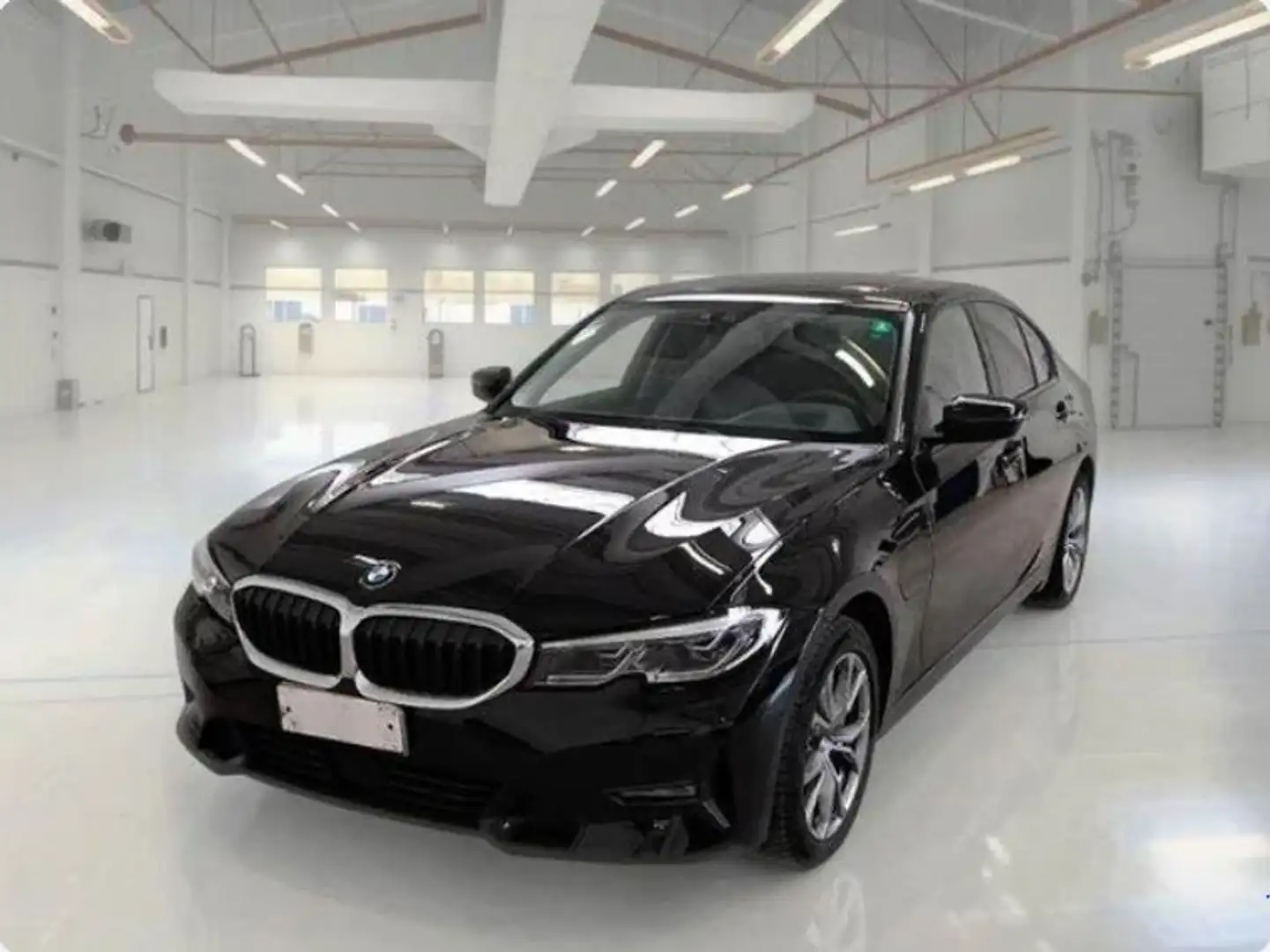 BMW 330 330e xDrive Touring Noir - 2