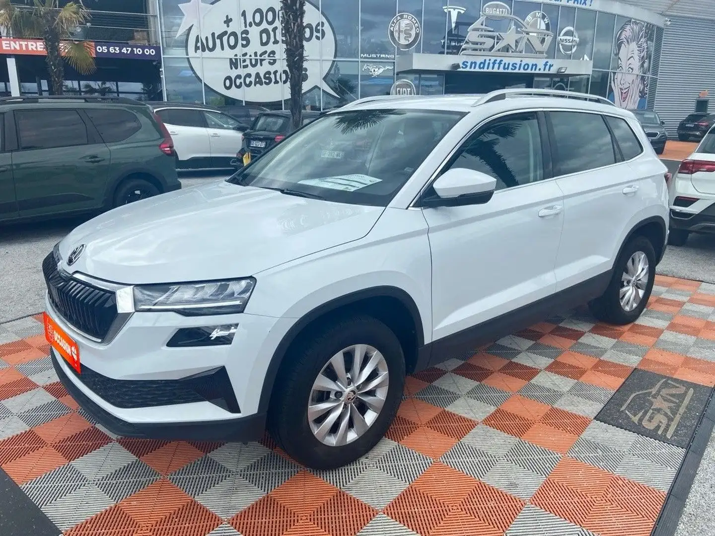 Skoda Karoq 2.0 TDI 116 BV6 SELECTION Caméra Weiß - 1