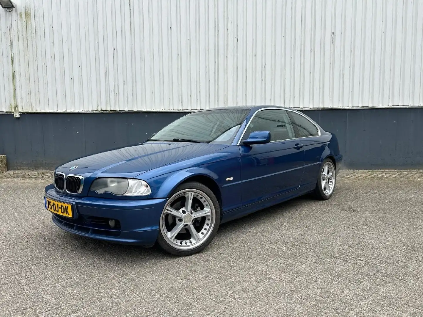 BMW 323 3-serie Coupé 323Ci Executive Blauw - 1