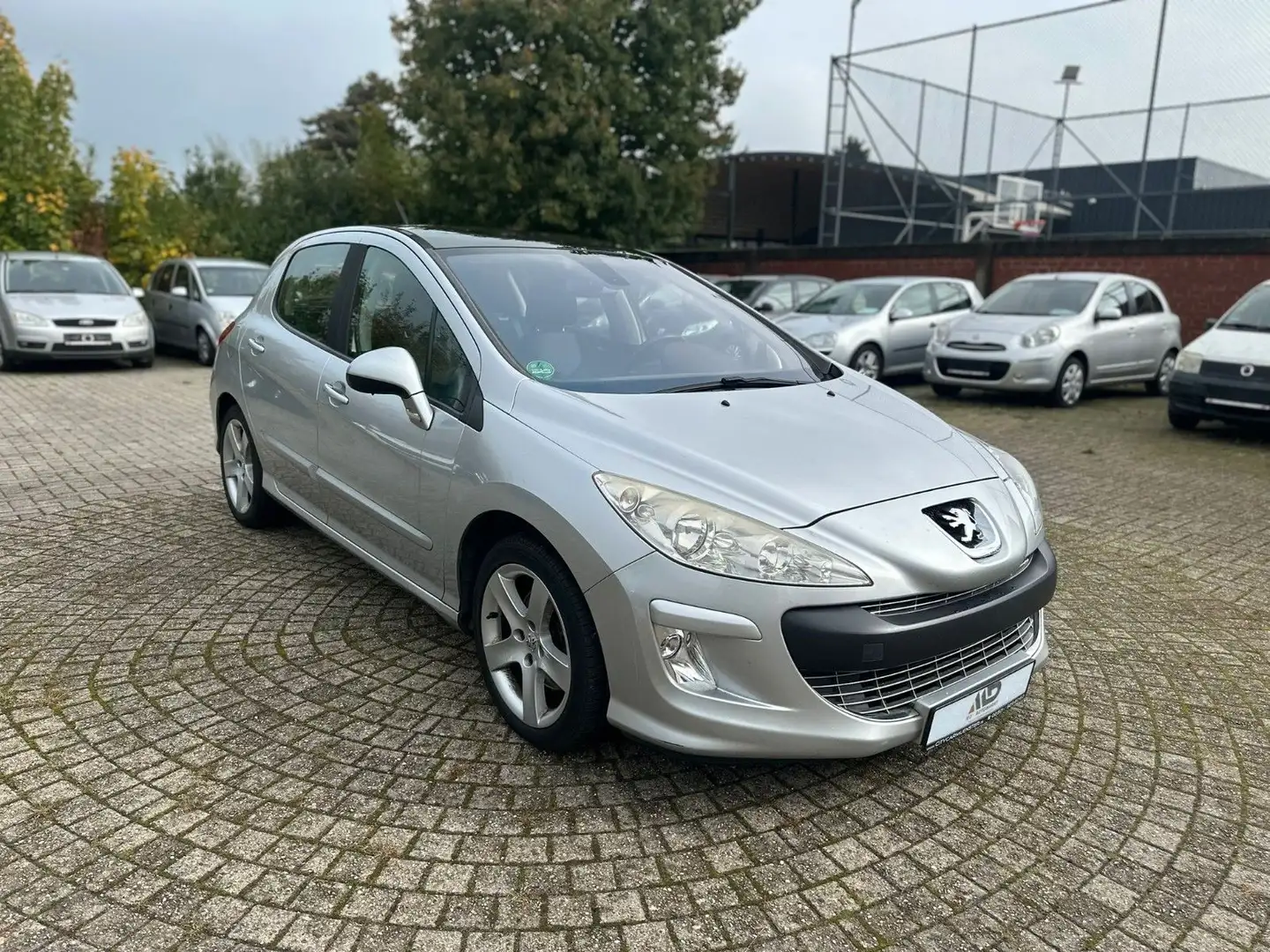 Peugeot 308 Automatik TÜV Neu Gris - 2