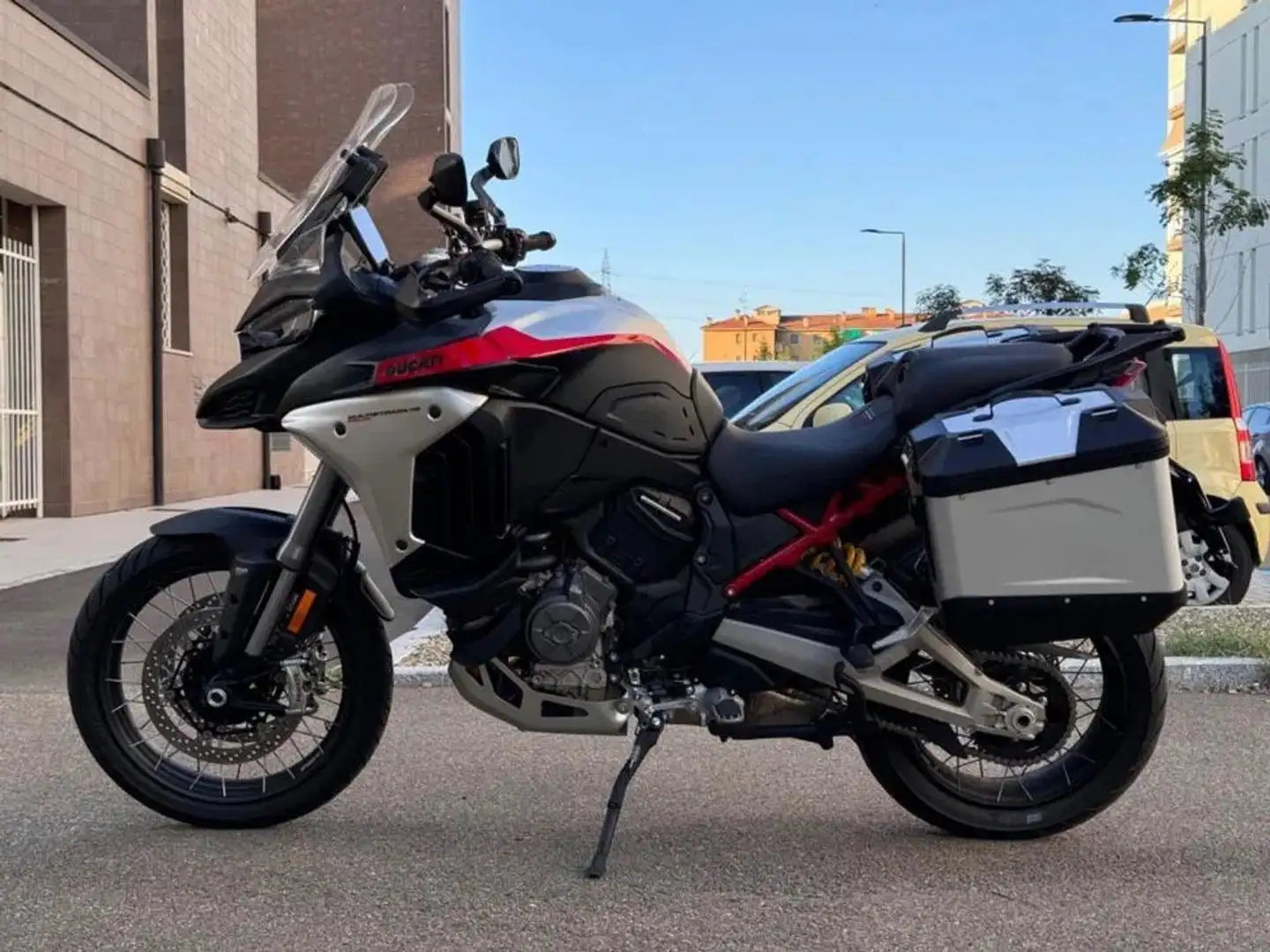 Ducati Multistrada V4 Rally Grigio - 2