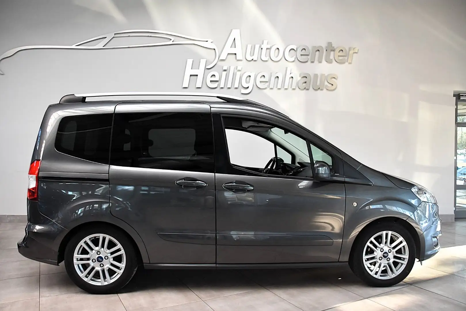 Ford Tourneo Courier Titanium Navi Tempo AHK Gris - 2