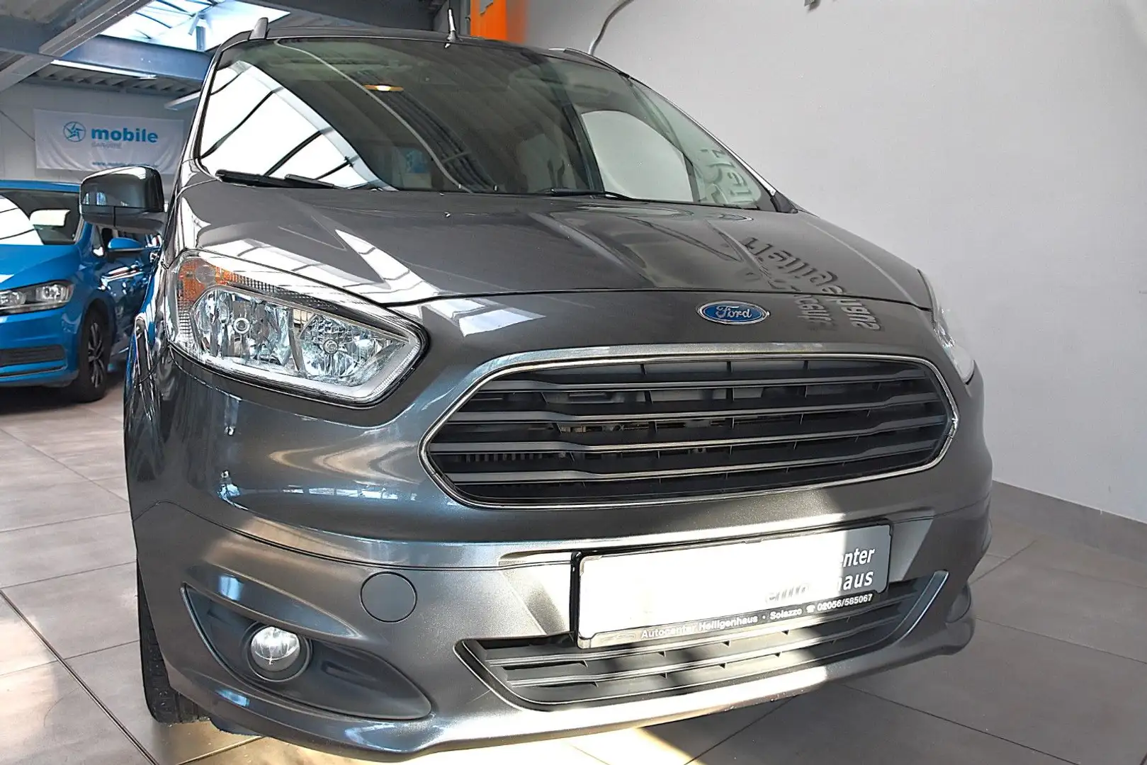 Ford Tourneo Courier Titanium Navi Tempo AHK Gris - 1