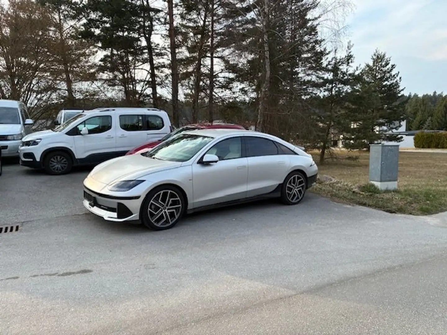 Hyundai IONIQ 6 Elektro 77,4kWh / 4WD / Top Line Long Range Aut. Silber - 1