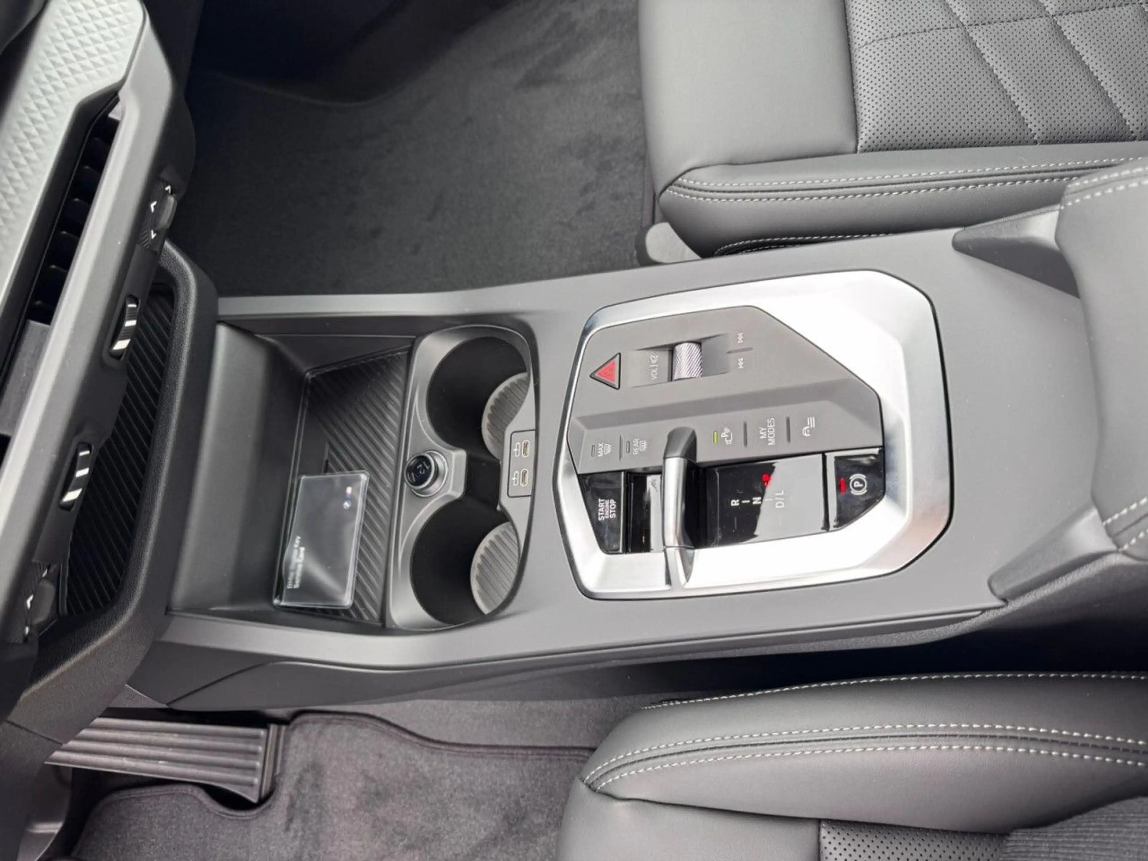 BMW 216 Gran Coupé komfz. Sitzheizung Kamera 17" Navi — photo 11