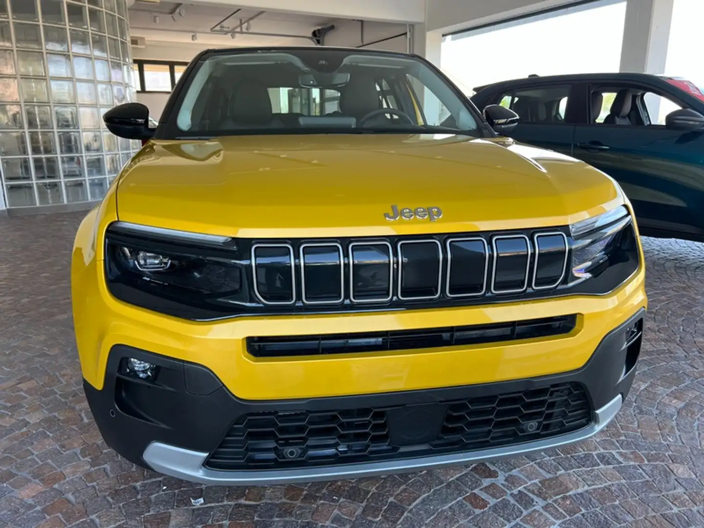 Jeep Avenger 1.2 Turbo Summit - 2