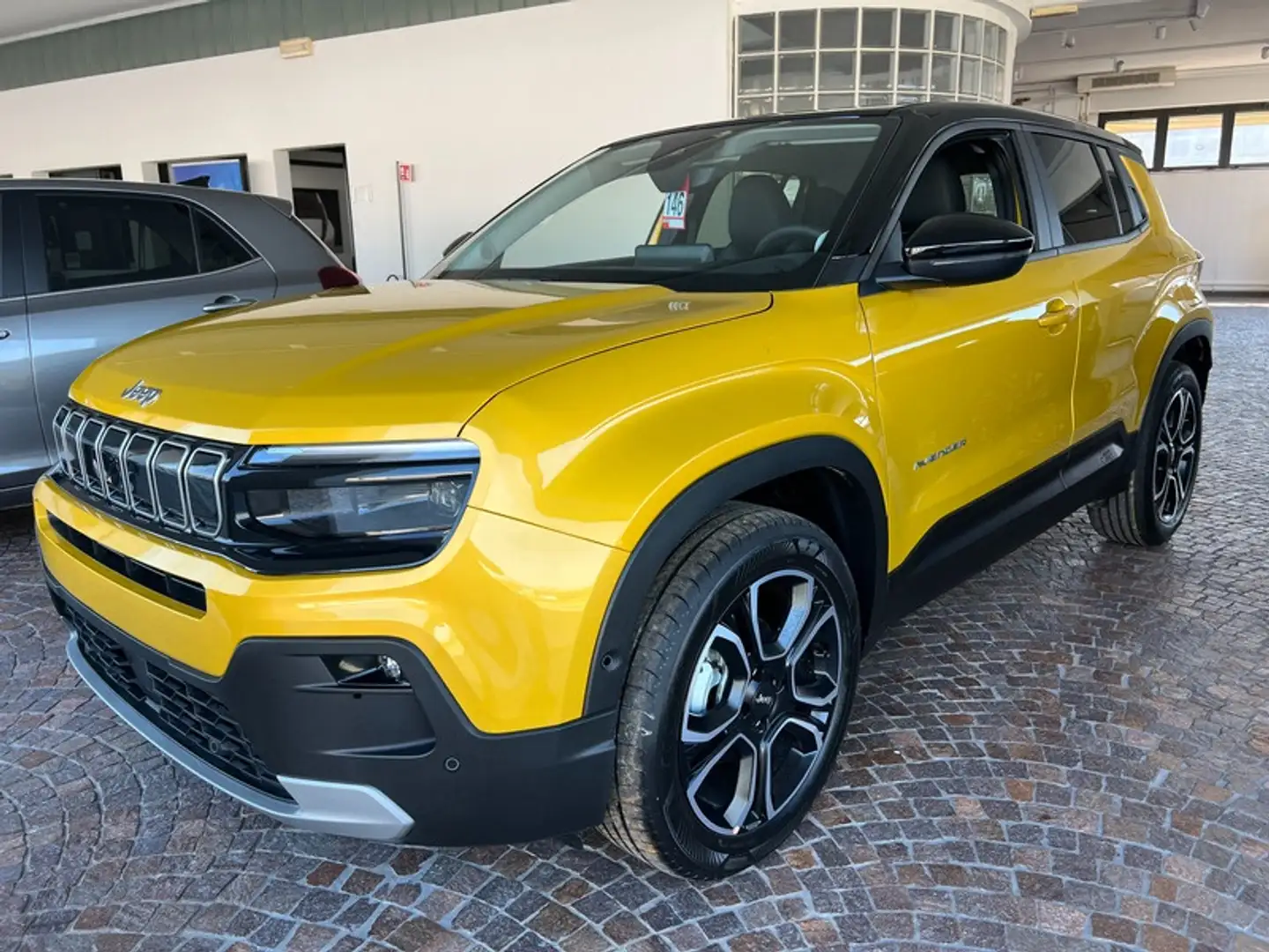 Jeep Avenger 1.2 Turbo Summit - 1