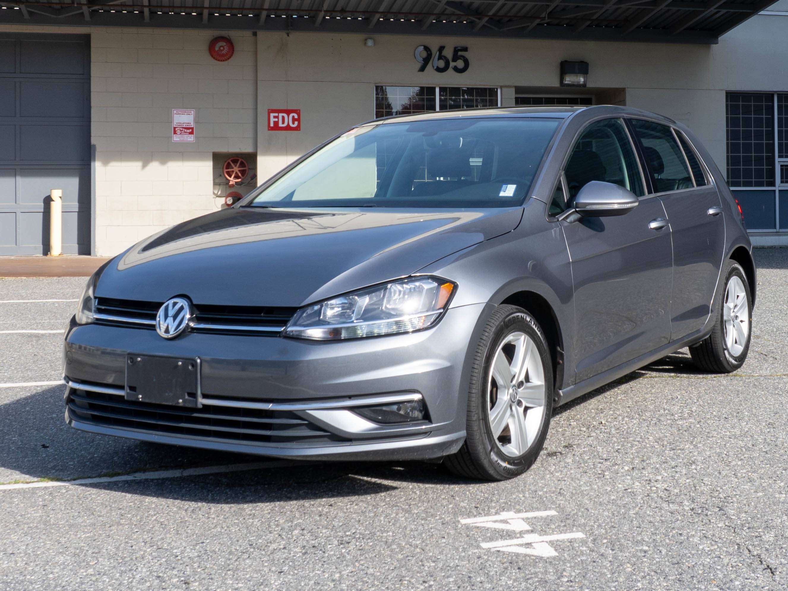Gray 2018 Volkswagen Golf Hatchback  6-Speed Automatic