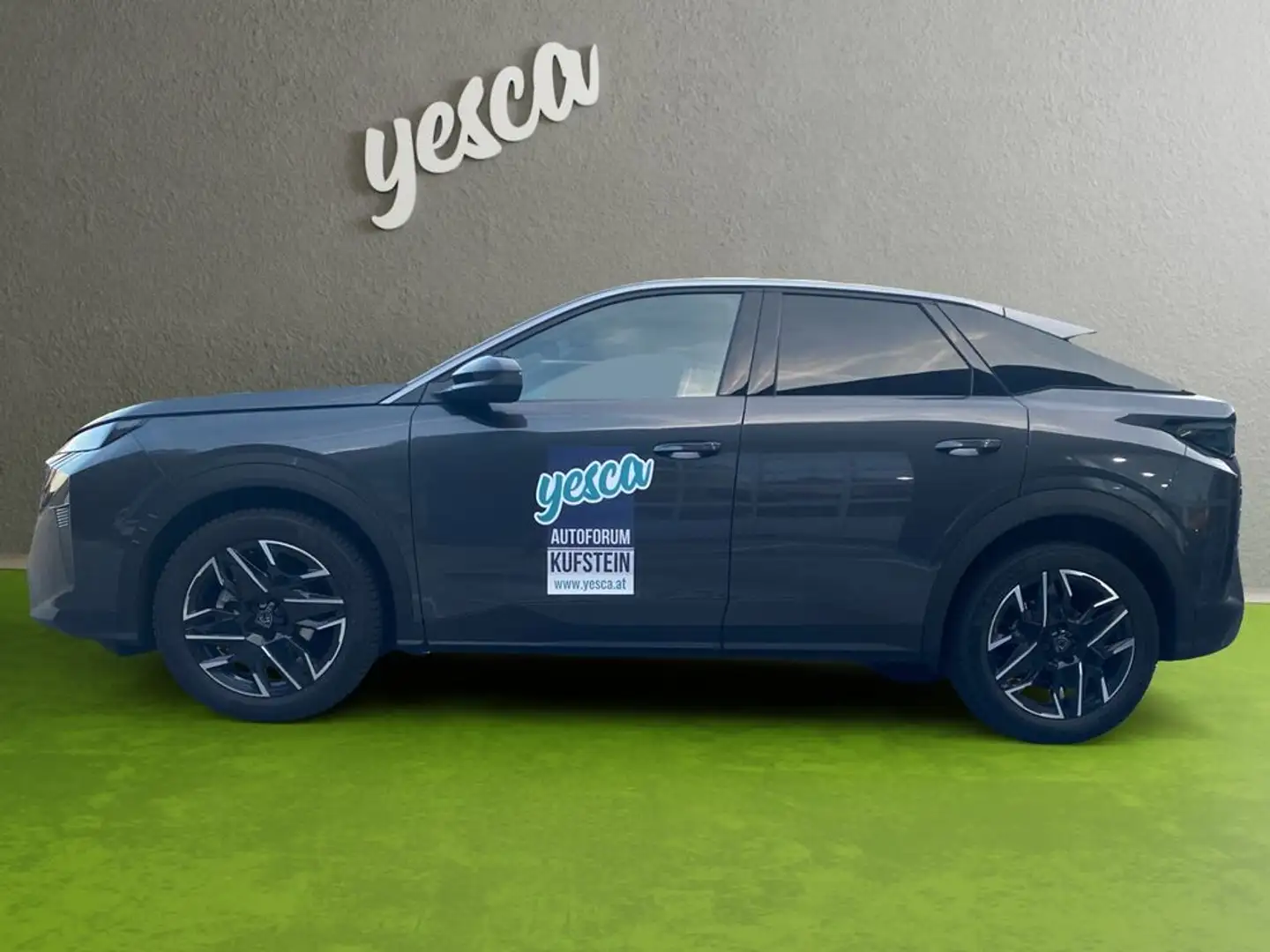 Peugeot 3008 Hybrid 136 E-DCS6 Allure Aut. #Winterpaket# Grau - 2