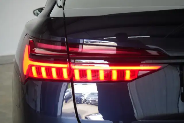 Audi A6 view 14