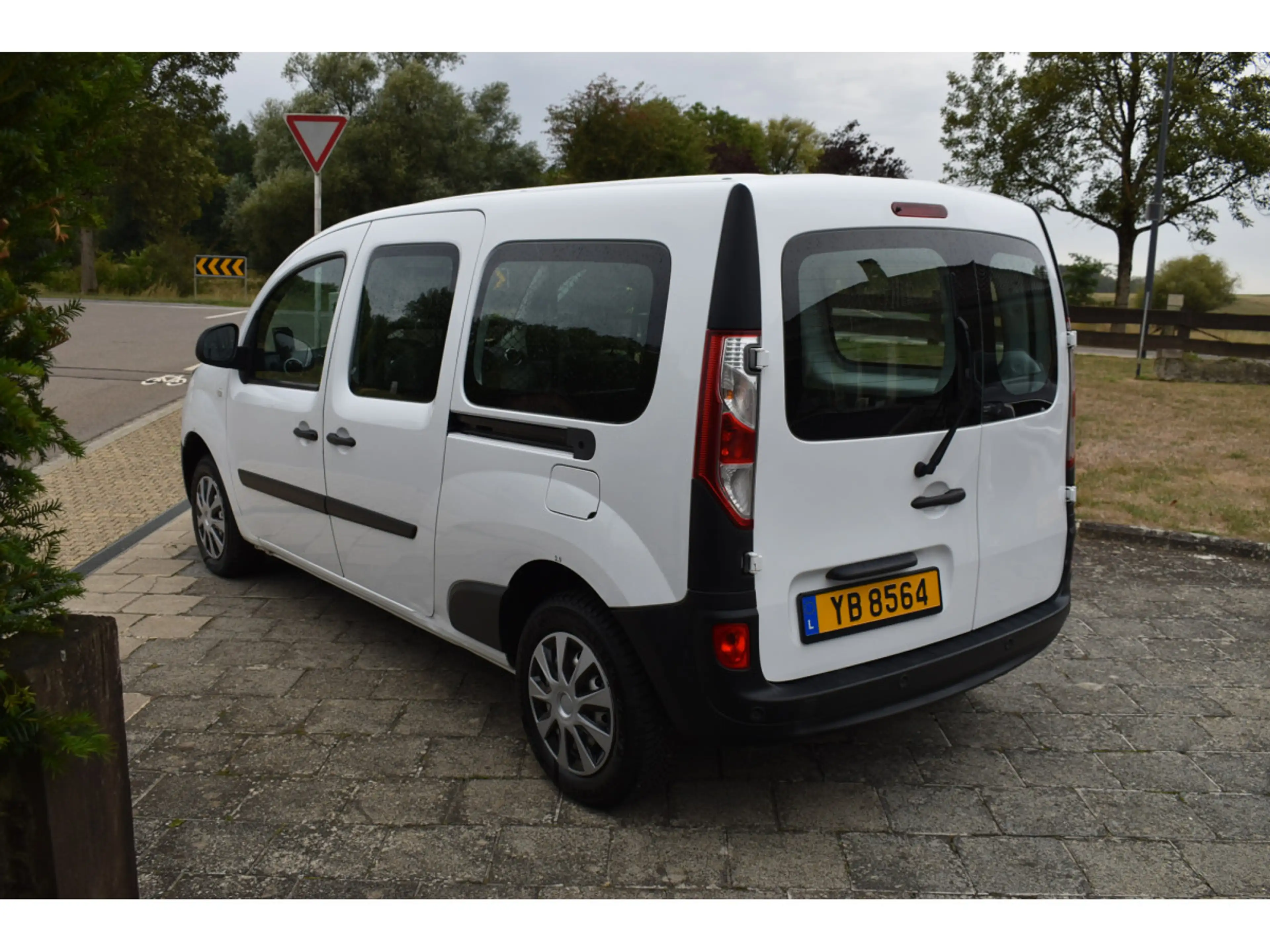 Renault Kangoo 1,5 DCi Maxi 50000km TVA comprise — photo 6