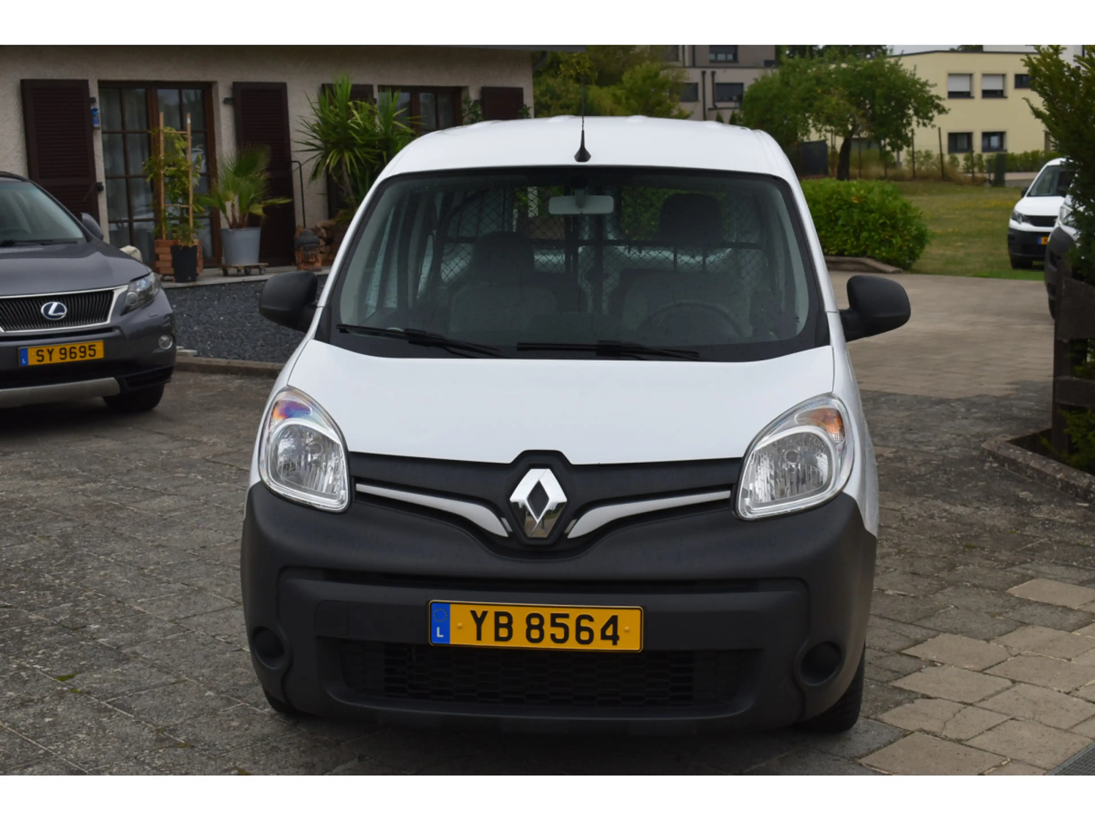 Renault Kangoo 1,5 DCi Maxi 50000km TVA comprise — photo 2