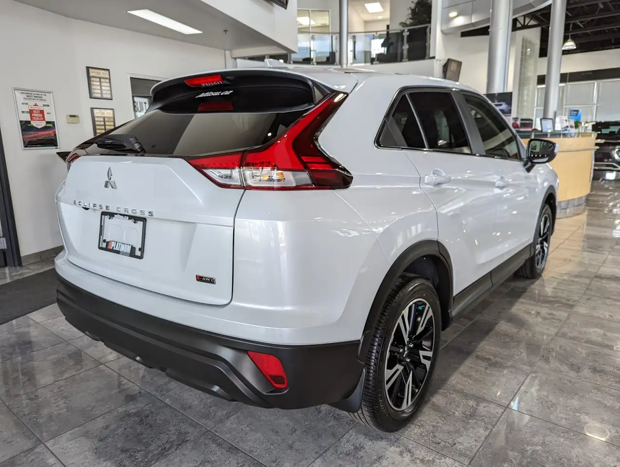 Mitsubishi Eclipse Cross снимка Mitsubishi Eclipse Cross