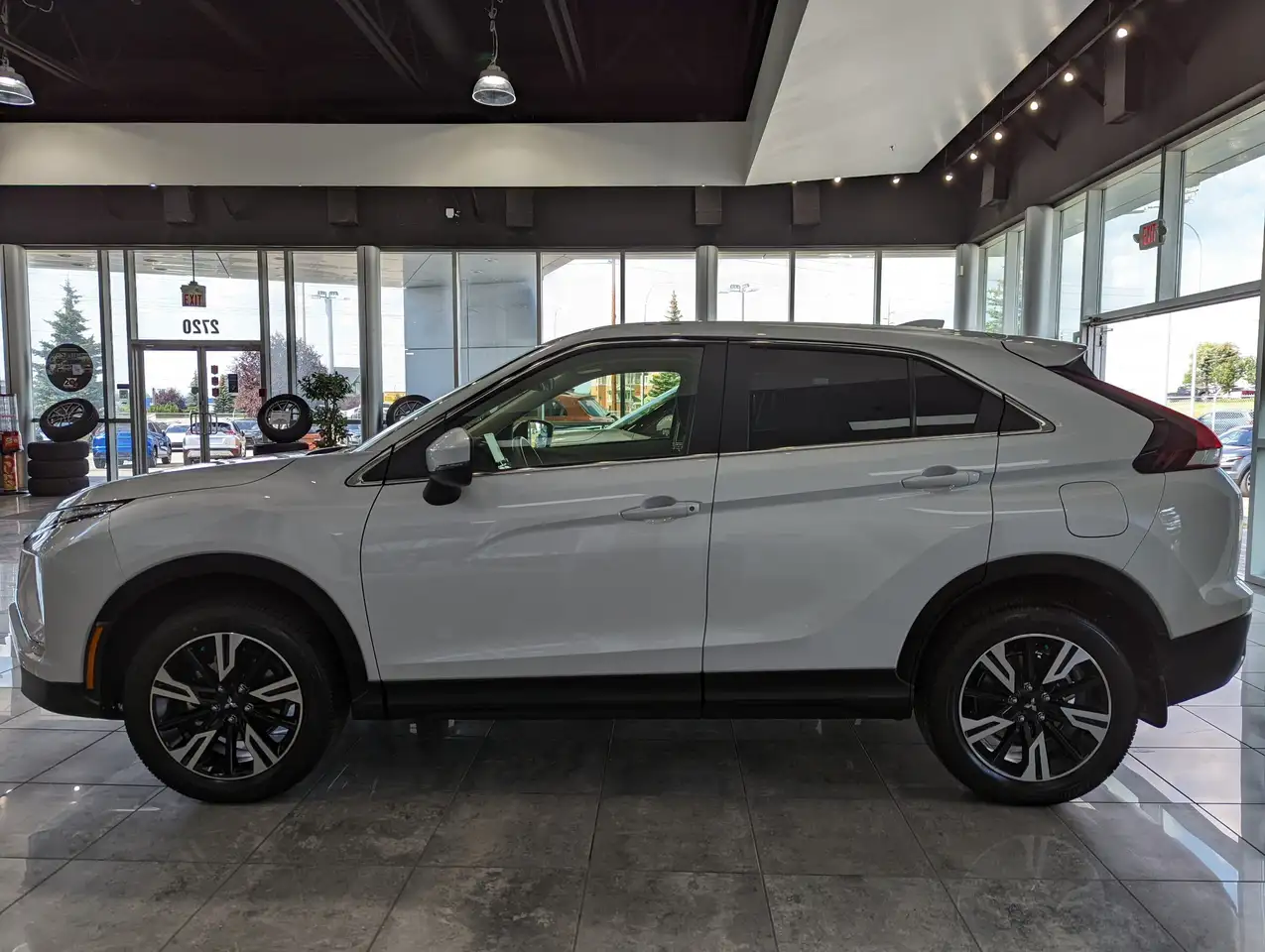 Mitsubishi Eclipse Cross снимка Mitsubishi Eclipse Cross