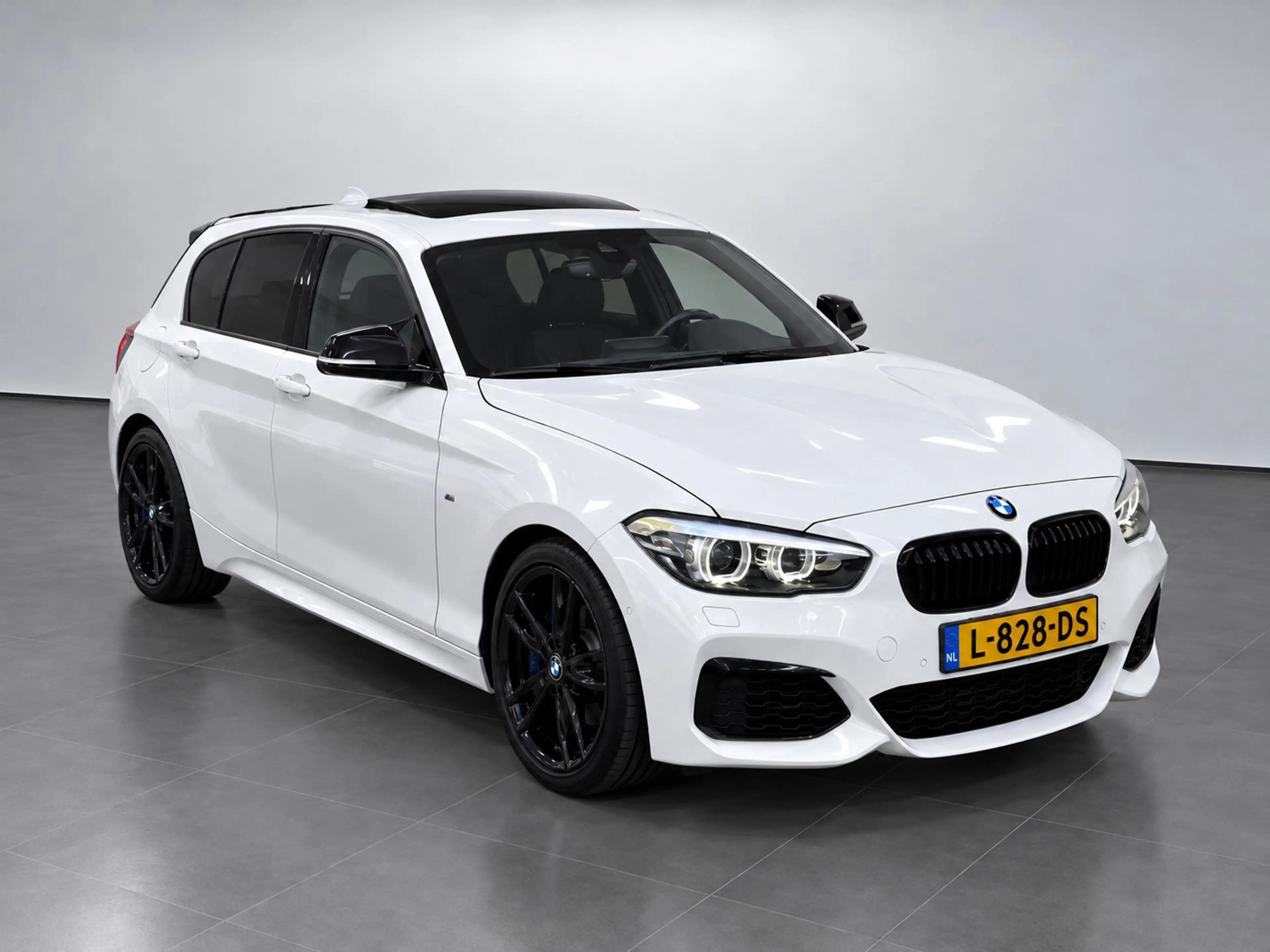 BMW 135 1-serie BMW M135i AUTOMAAT | M-SPORT | SCHUIF-/KAN — photo 6