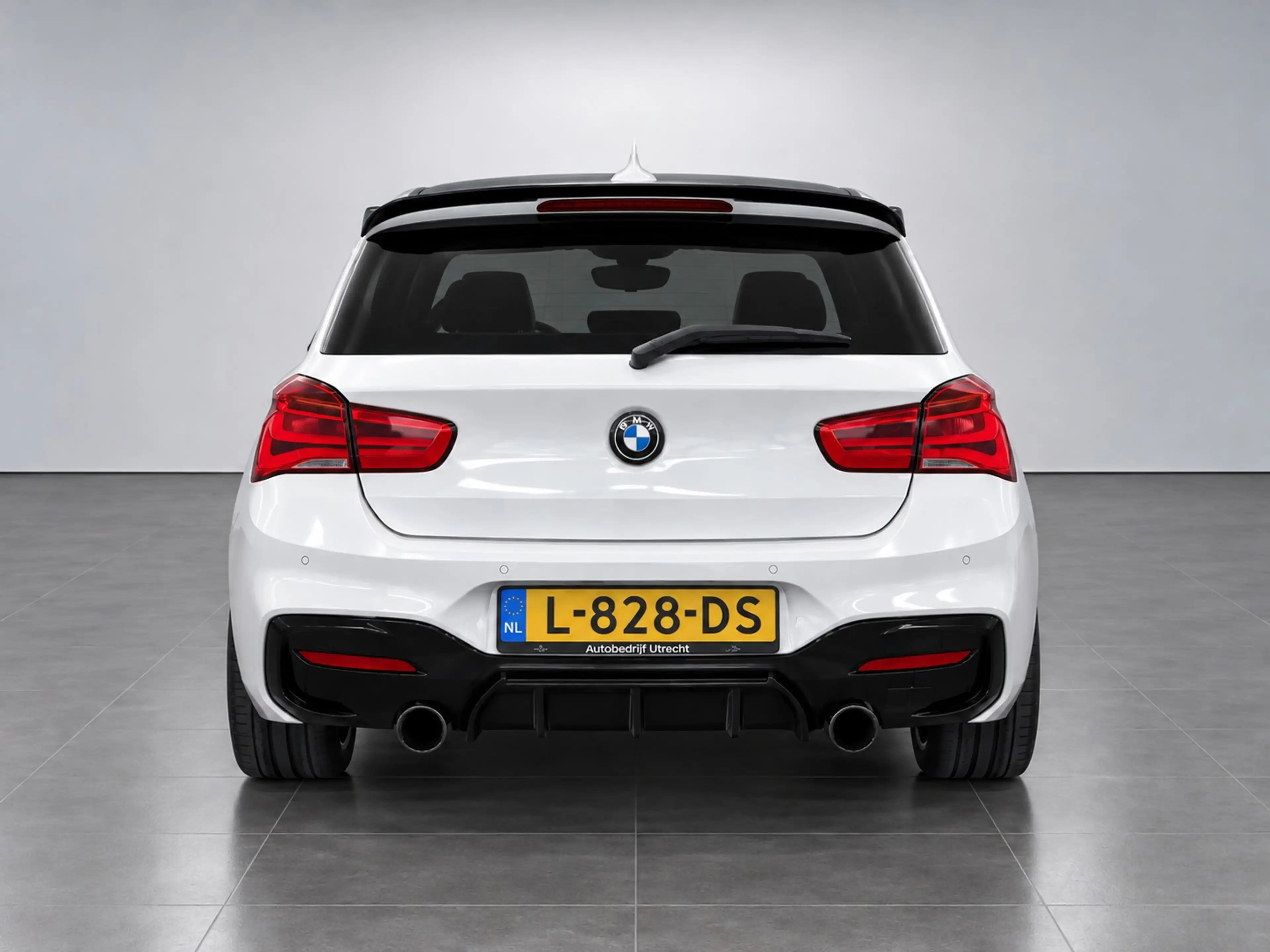 BMW 135 1-serie BMW M135i AUTOMAAT | M-SPORT | SCHUIF-/KAN — photo 4