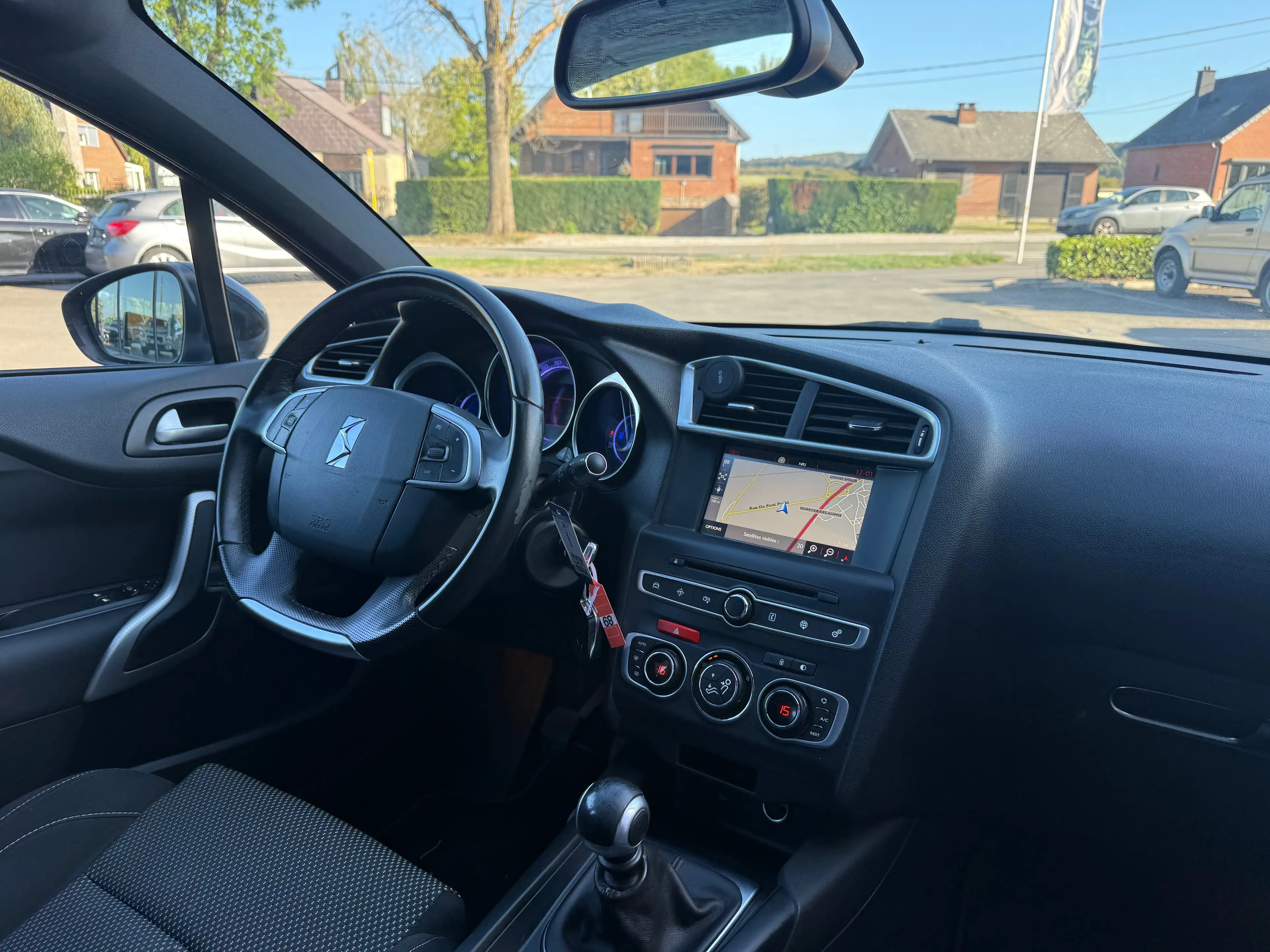 Citroen DS4 DS4 1.2T CAMERA,RADARS,CRUISE,GPS,CLIM… — photo 6