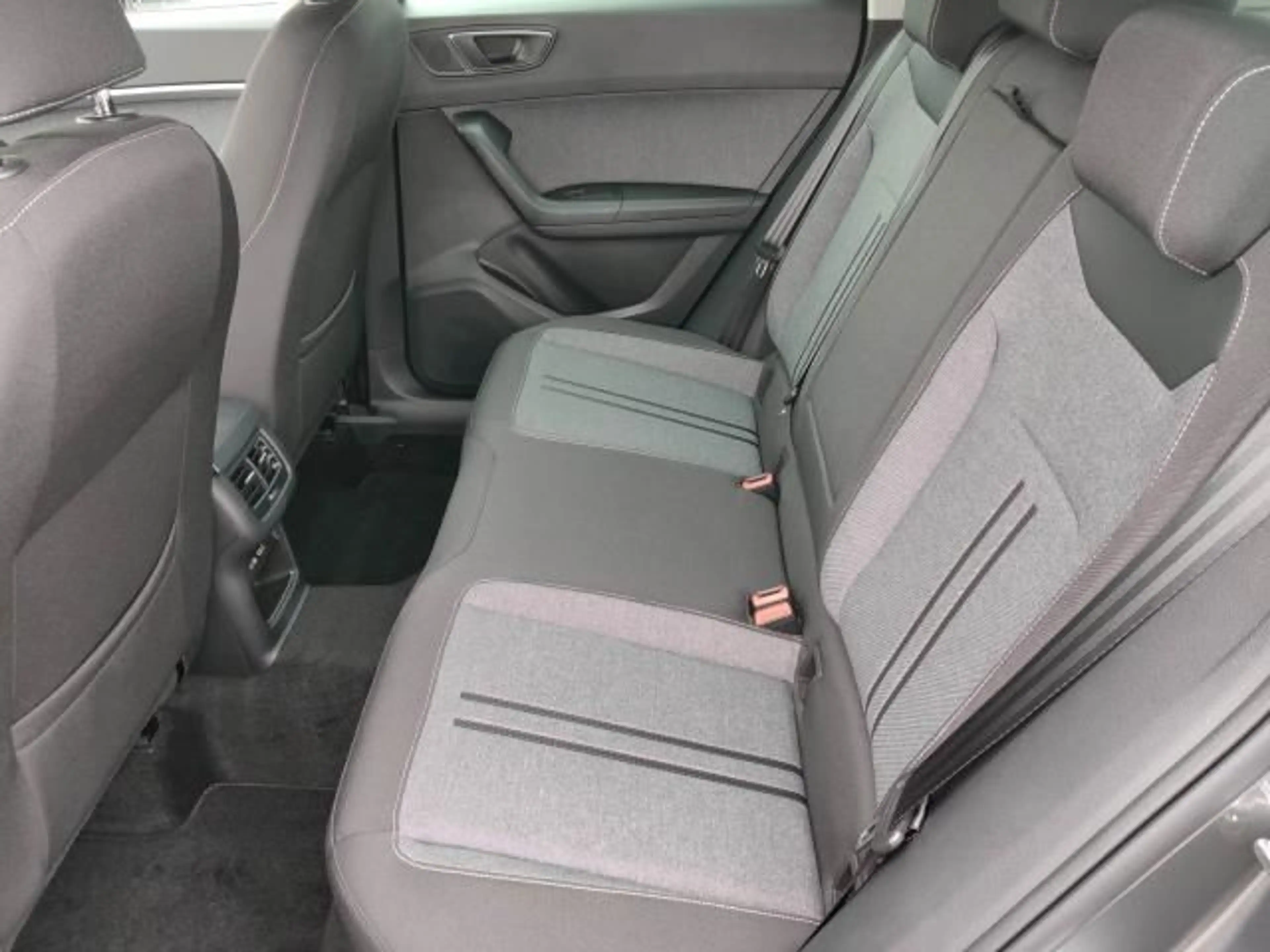 SEAT Ateca ATECA ROAD EDITION 1.5 TSI DSG NAVI PARKLENKASS. — photo 14