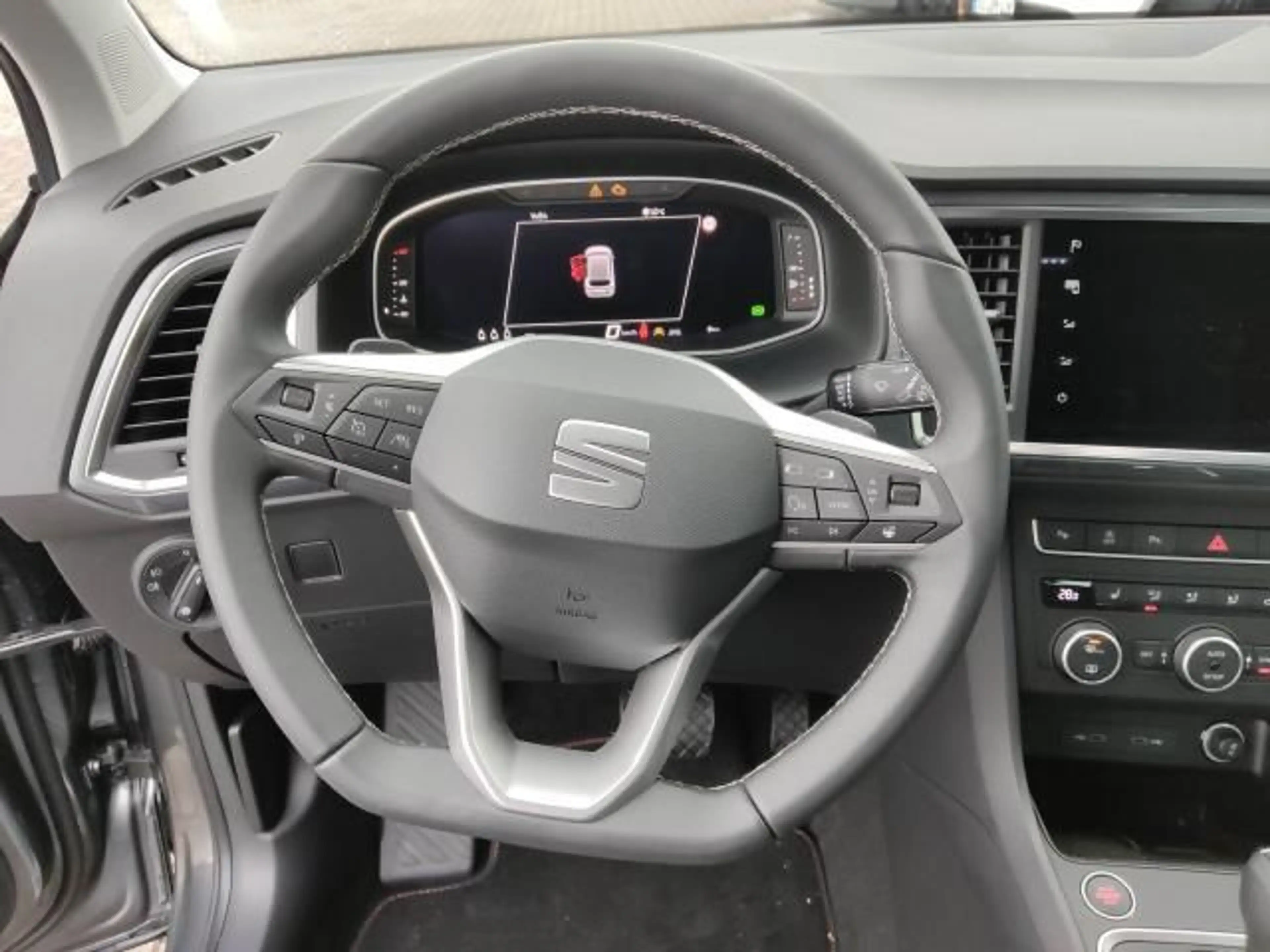 SEAT Ateca ATECA ROAD EDITION 1.5 TSI DSG NAVI PARKLENKASS. — photo 10