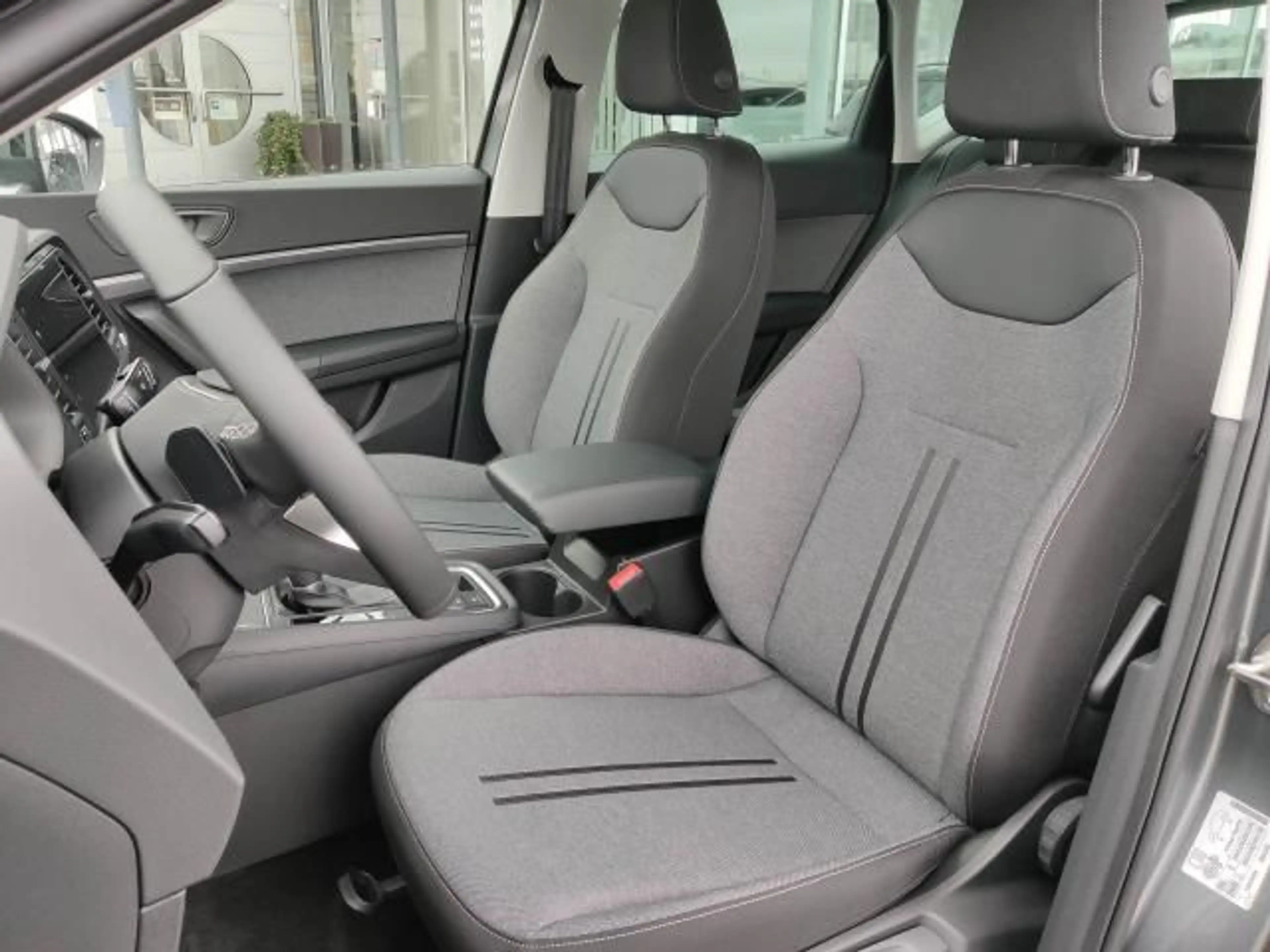 SEAT Ateca ATECA ROAD EDITION 1.5 TSI DSG NAVI PARKLENKASS. — photo 9