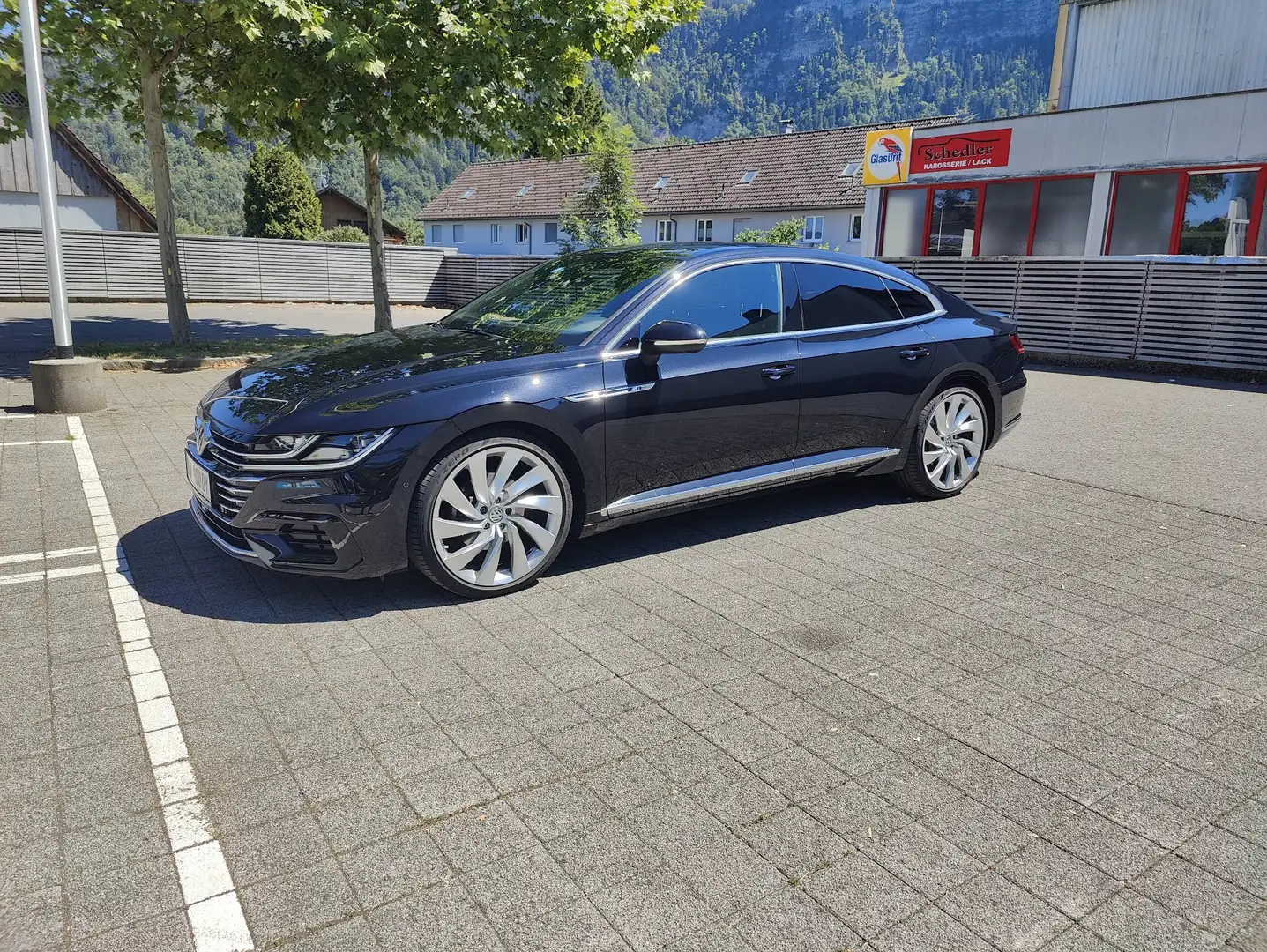 Volkswagen Arteon 2,0 TDI SCR R-Line DSG 4 Motion Schwarz - 2